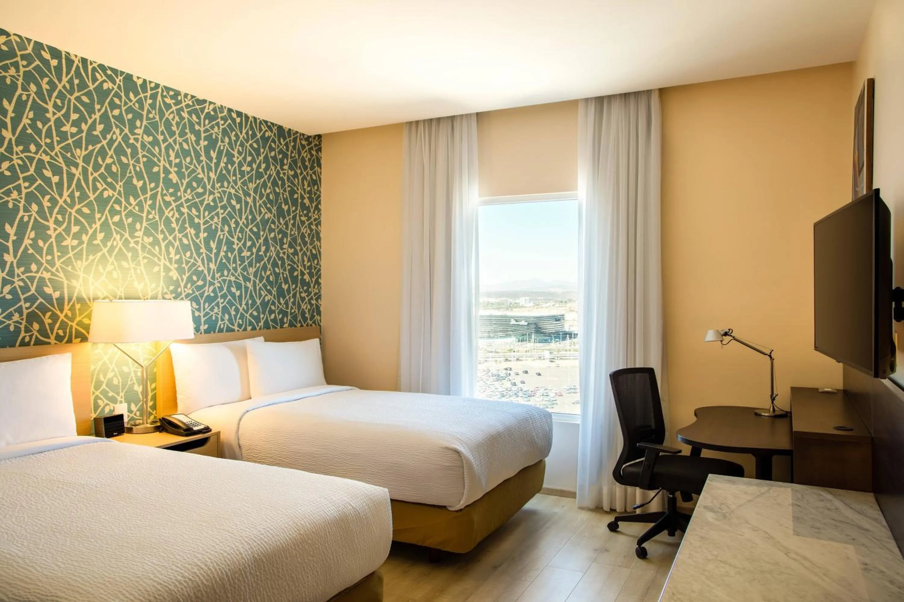 Photo of the whole room, Bed in Fairfield Inn & Suites Queretaro Juriquilla