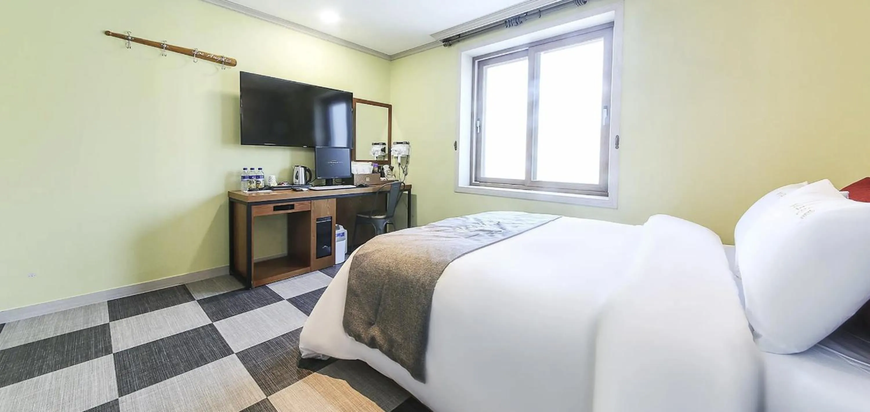 Bed in Yeosu Hi Motel