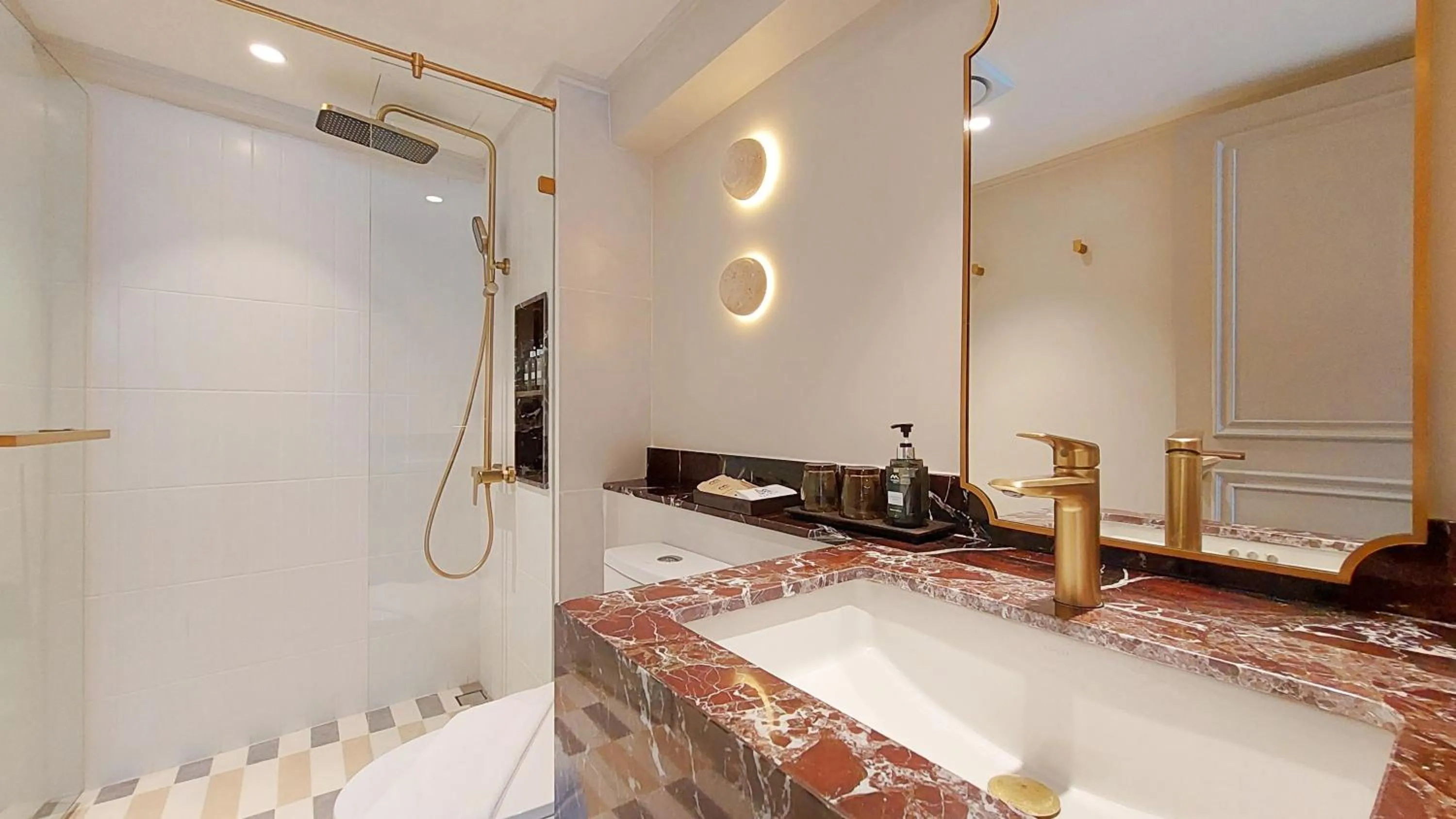 Bathroom in Marwin Monique Hotel