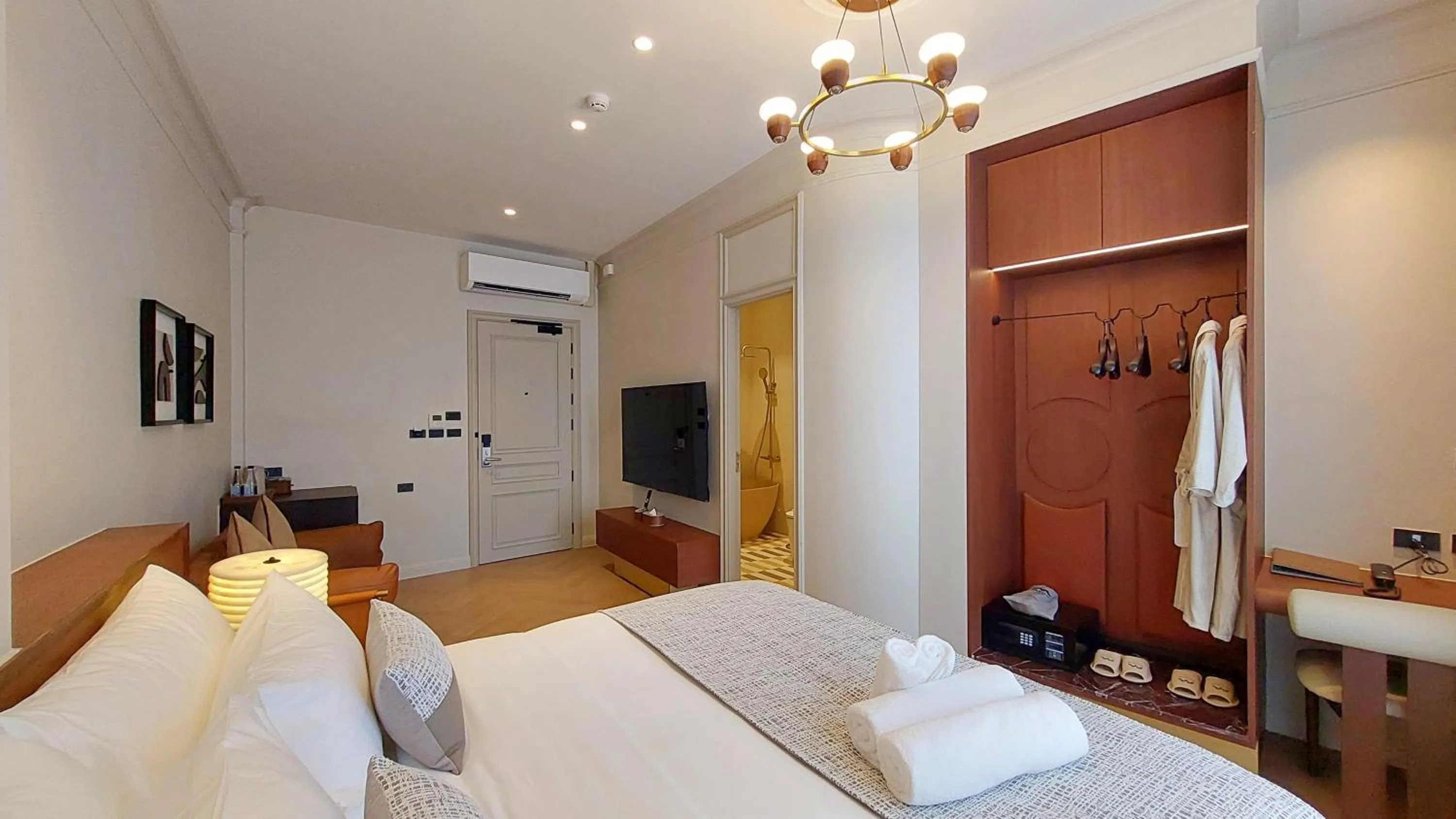 Bed in Marwin Monique Hotel