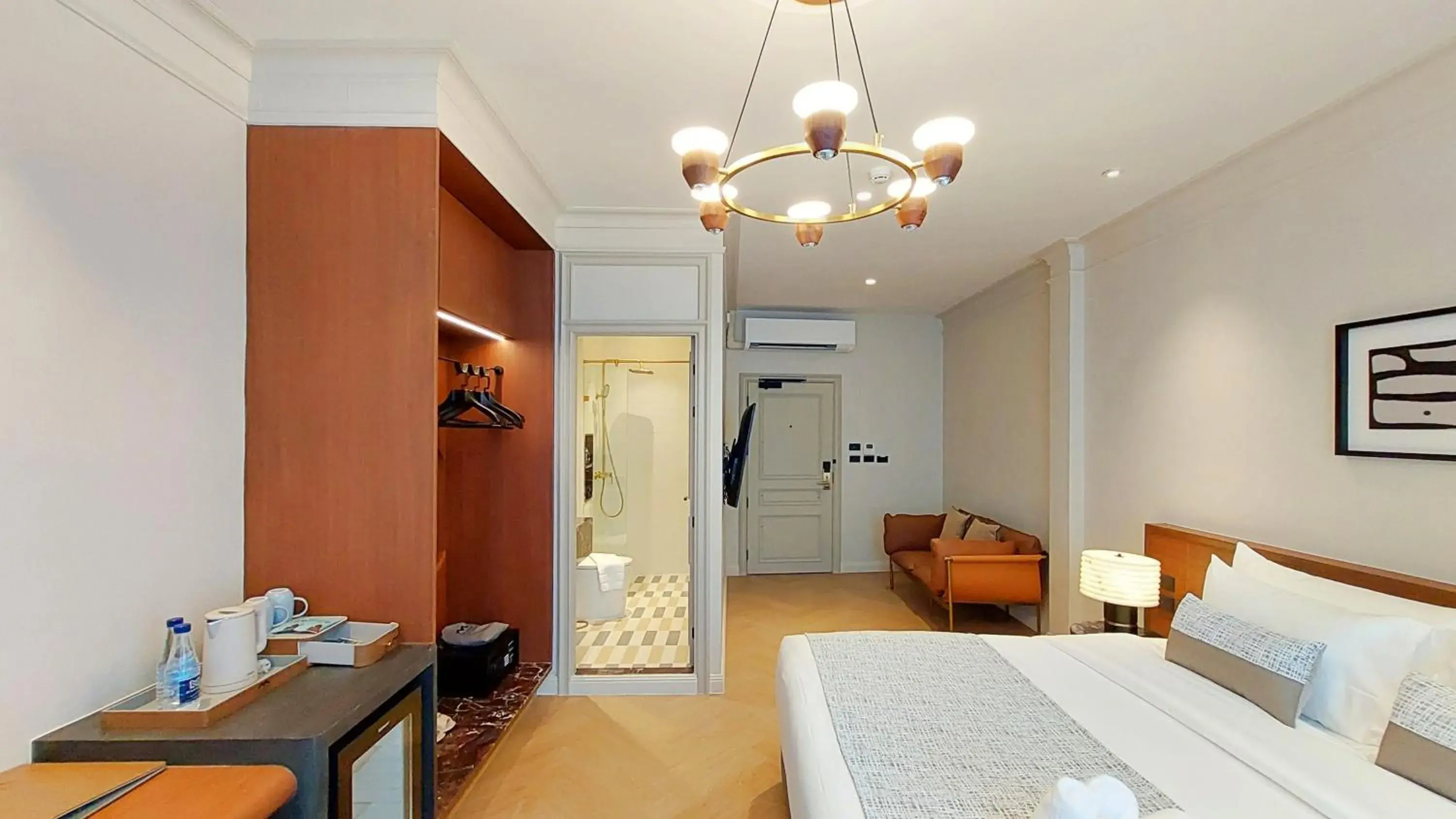 Deluxe Double or Twin Room in Marwin Monique Hotel Deluxe Double or Twin Room in Marwin Monique Hotel