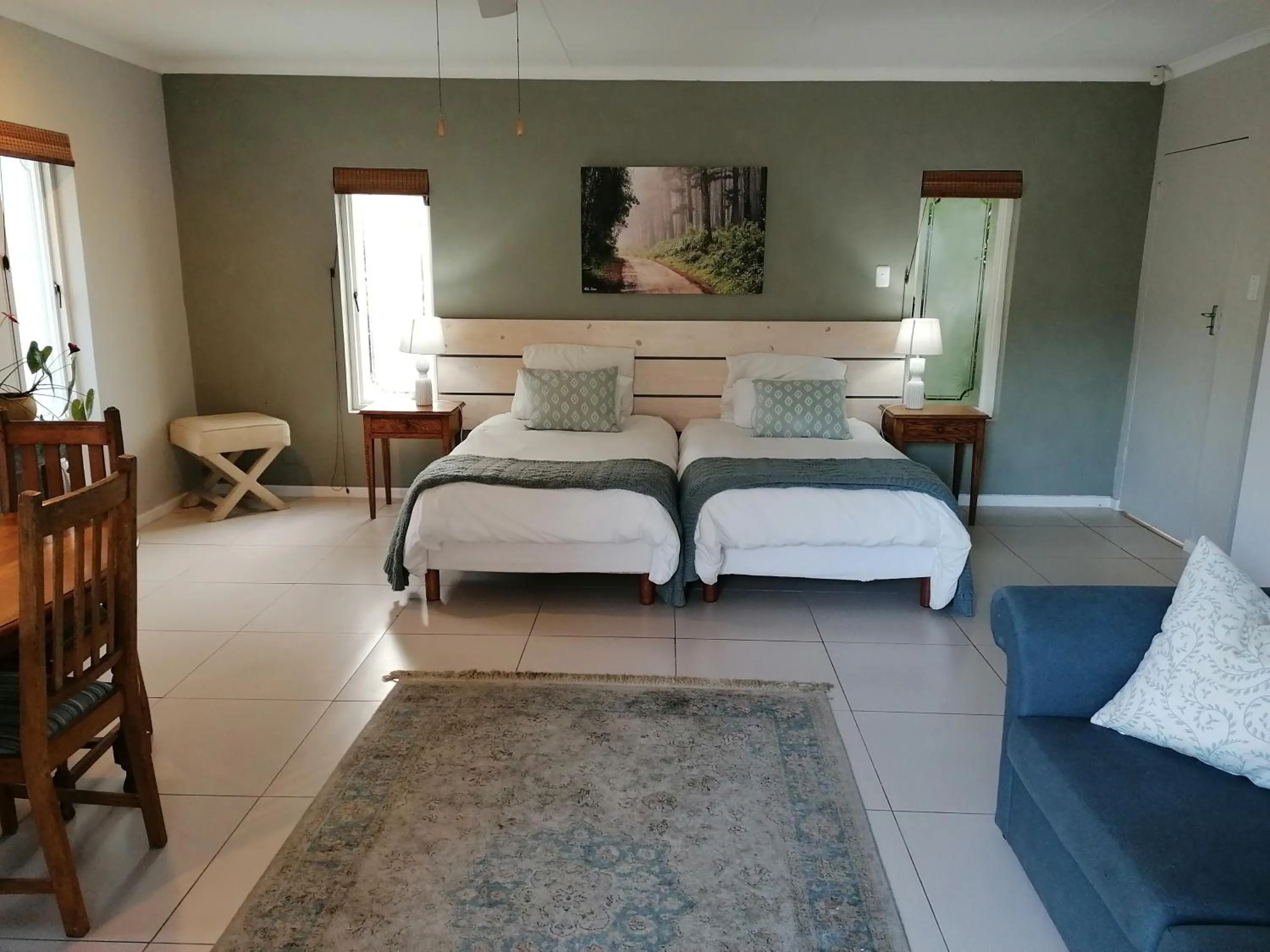 Photo of the whole room, Bed in Pollock's B&B