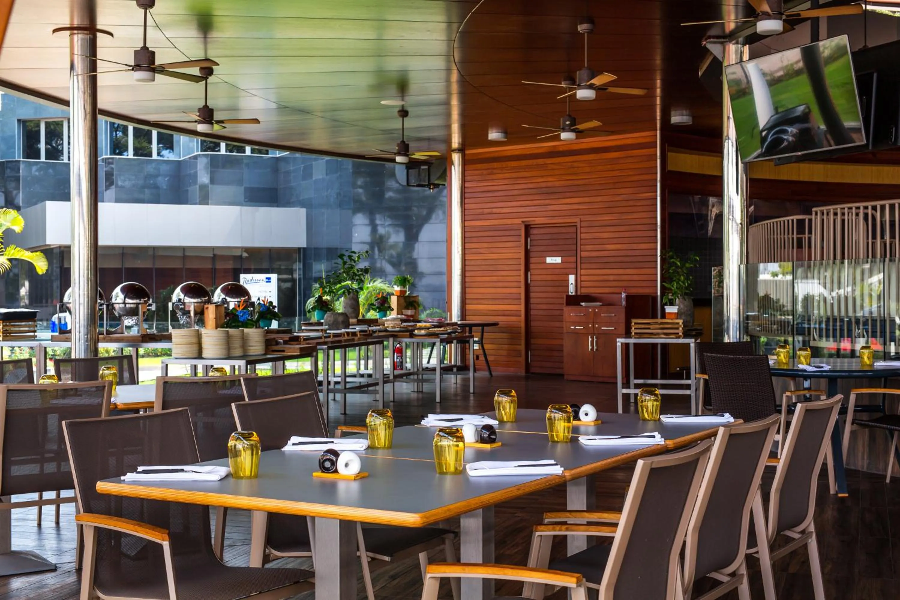 Restaurant/places to eat in Radisson Blu M'Bamou Palace Hotel, Brazzaville