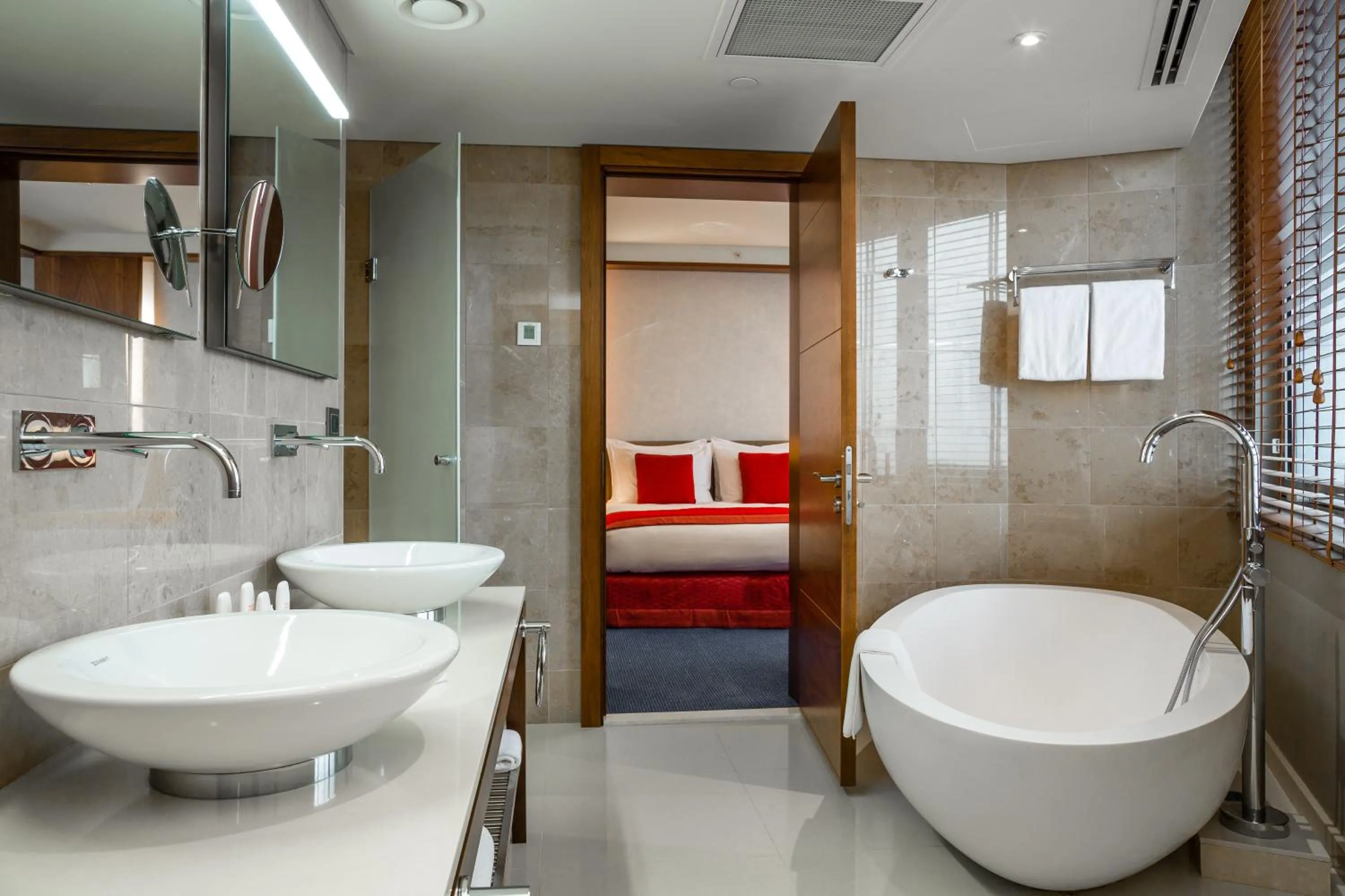 Bathroom in Radisson Blu M'Bamou Palace Hotel, Brazzaville