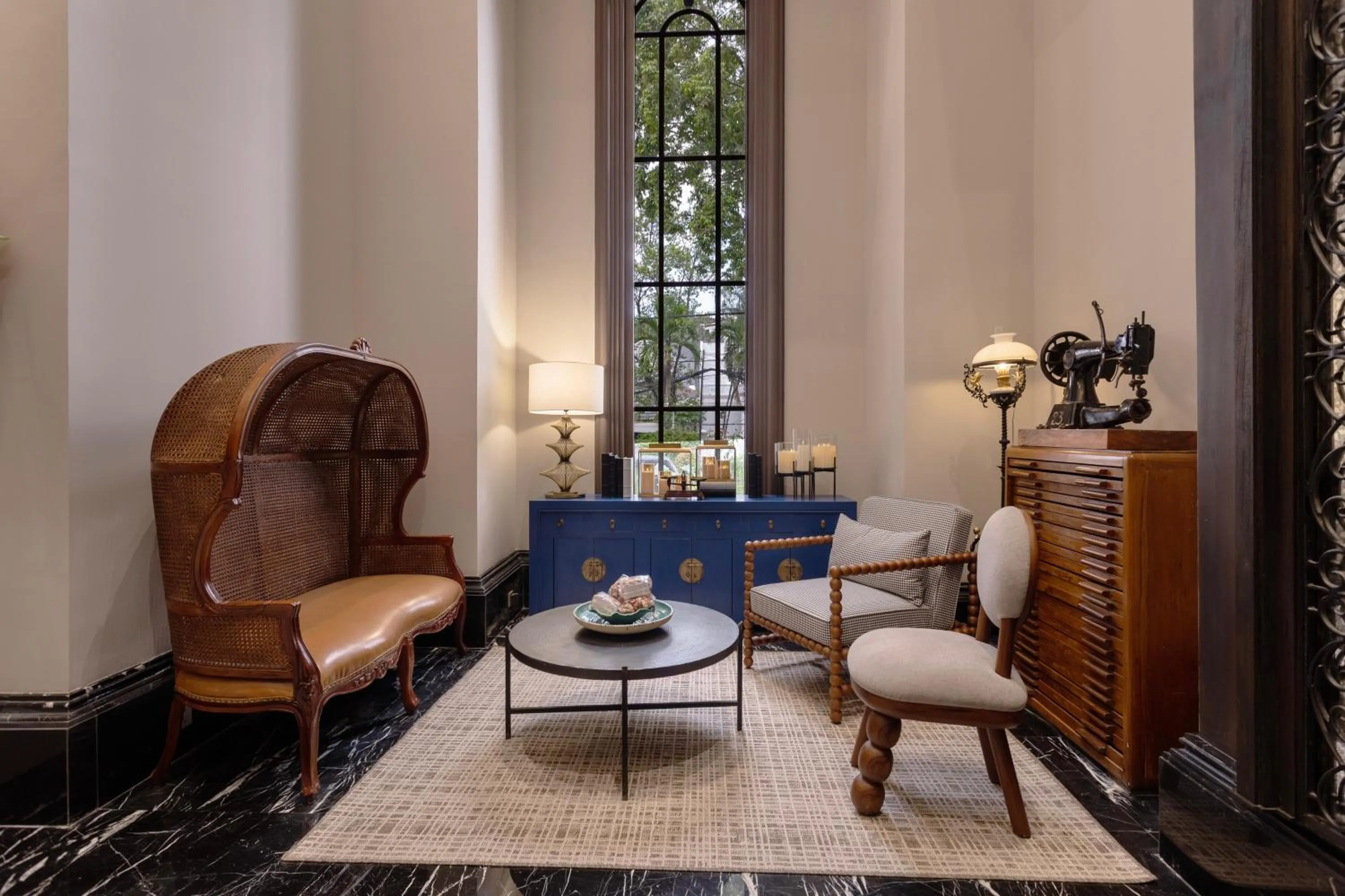 Lobby or reception in ASHLEY NEWAIR Menteng with Air Purifier