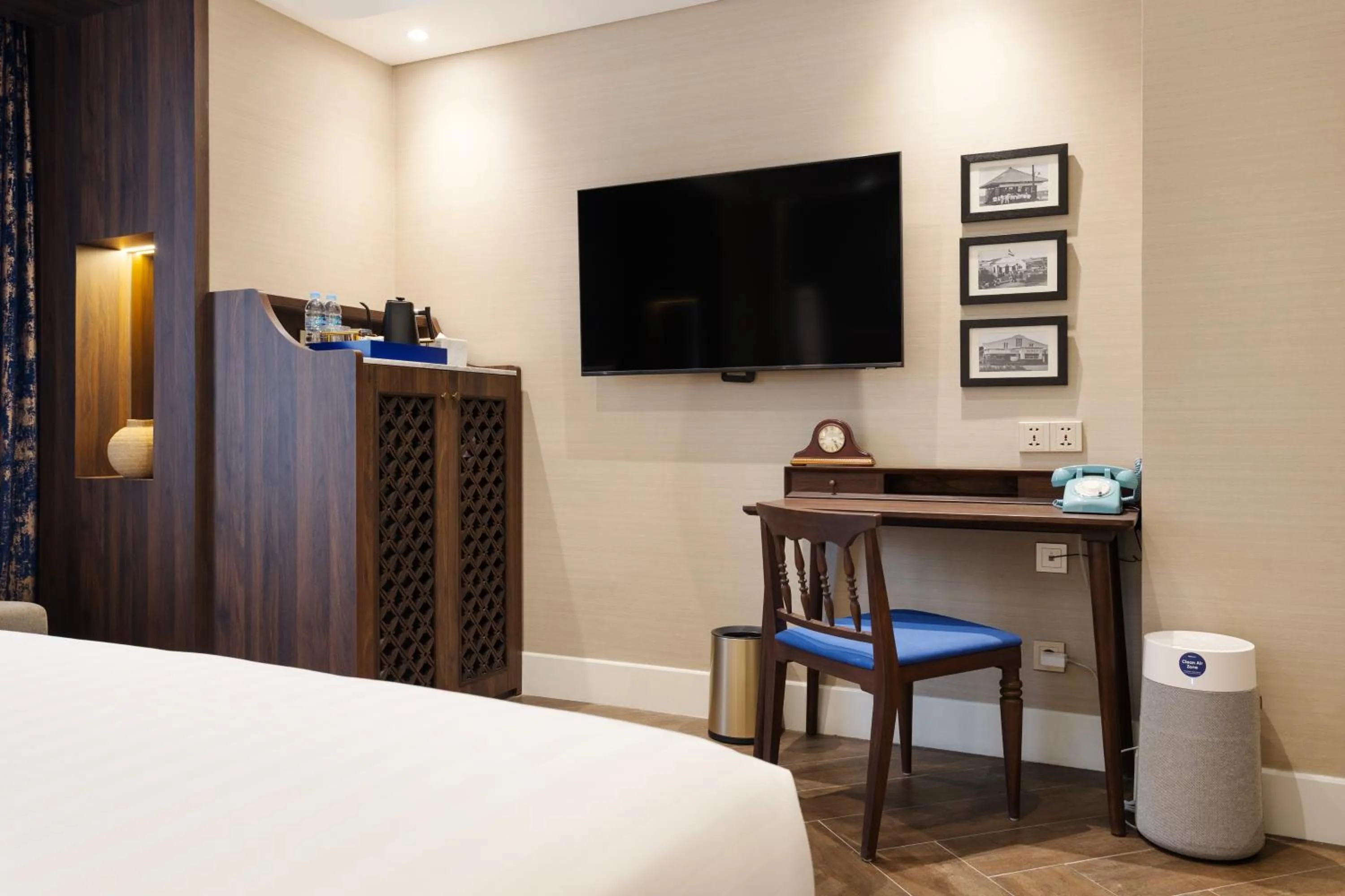 Bed in ASHLEY NEWAIR Menteng with Air Purifier