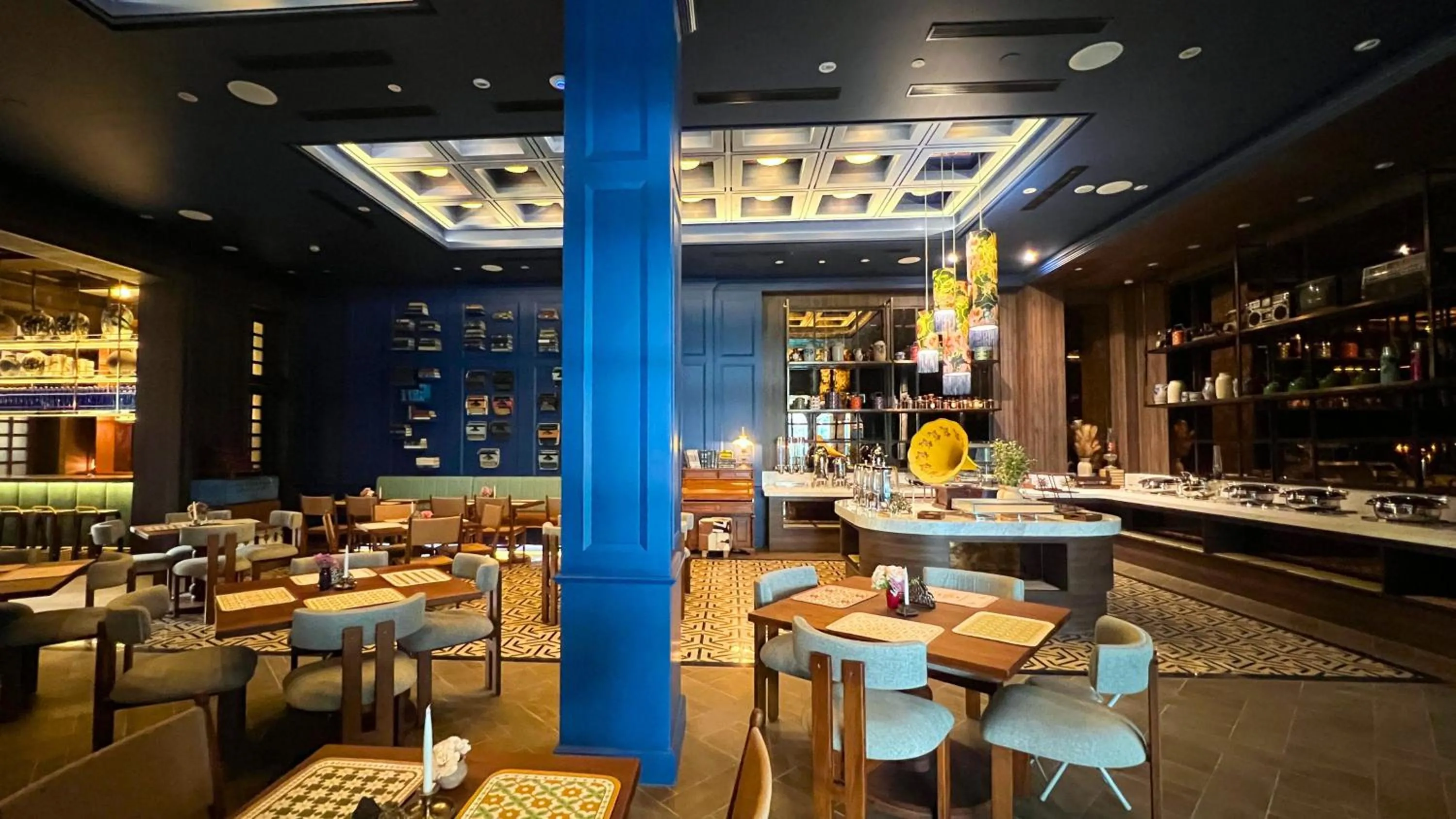 Restaurant/places to eat in ASHLEY NEWAIR Menteng with Air Purifier