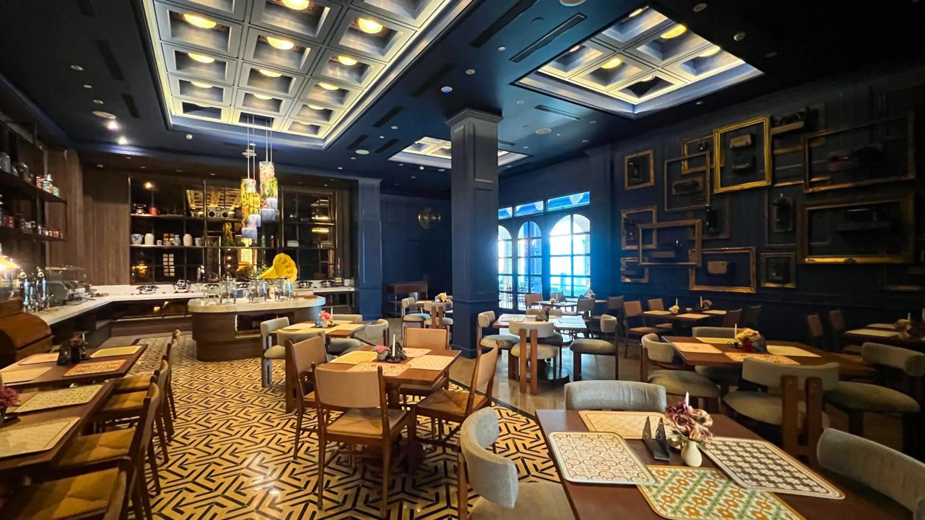 Restaurant/places to eat in ASHLEY NEWAIR Menteng with Air Purifier