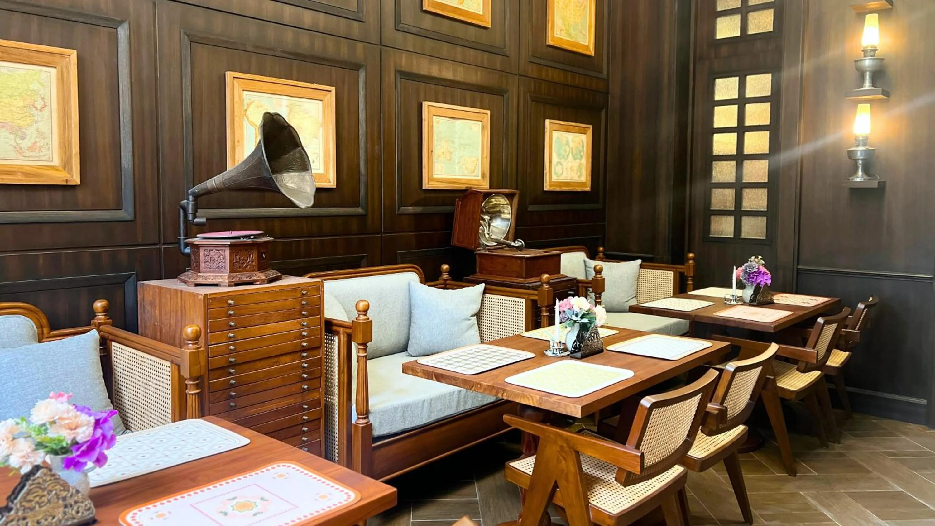 Restaurant/places to eat in ASHLEY NEWAIR Menteng with Air Purifier