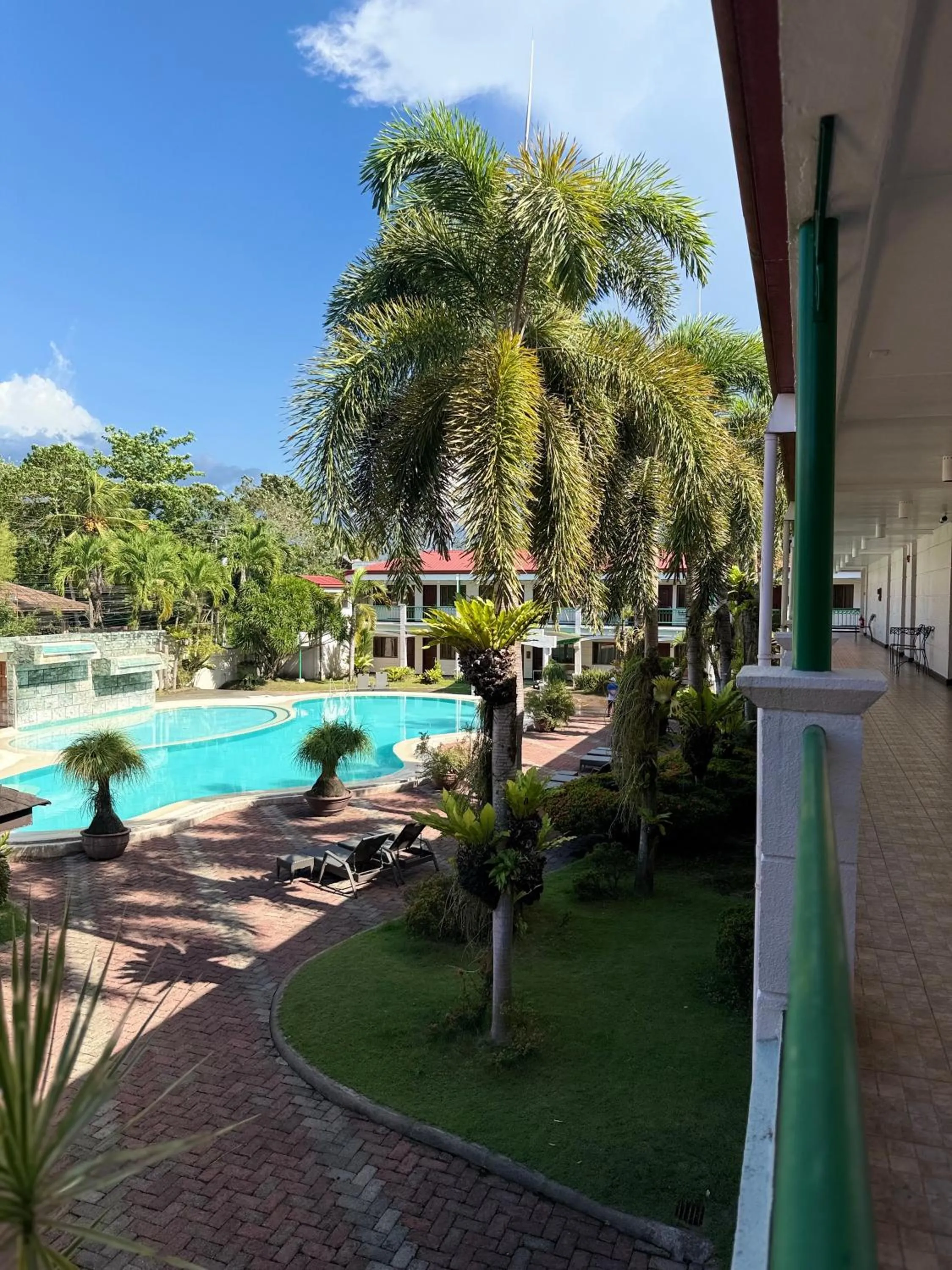 Dottie's Place Hotel & Restaurant