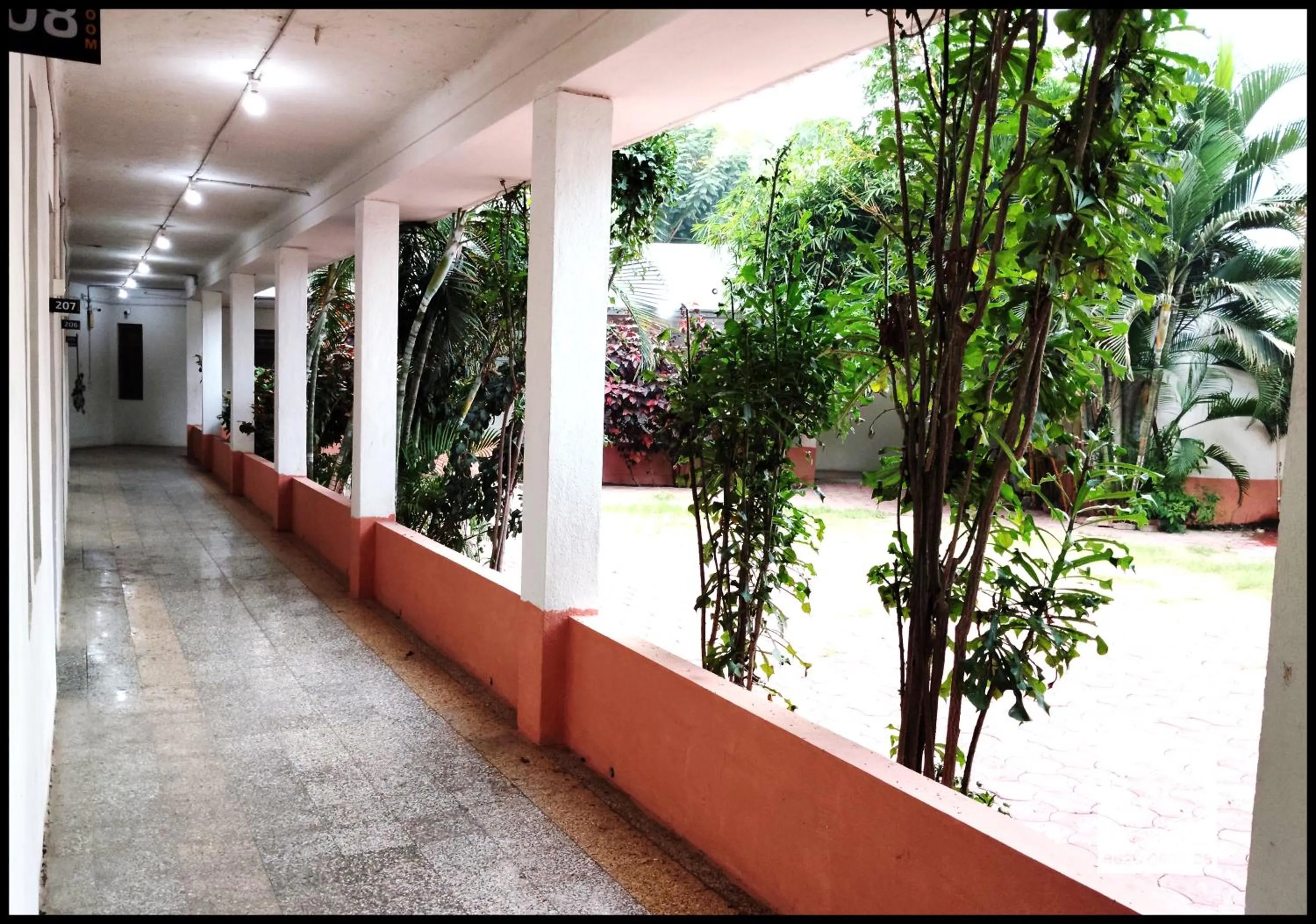 Garden view in 6 CR Hotel Natraj RAILWAY STATION