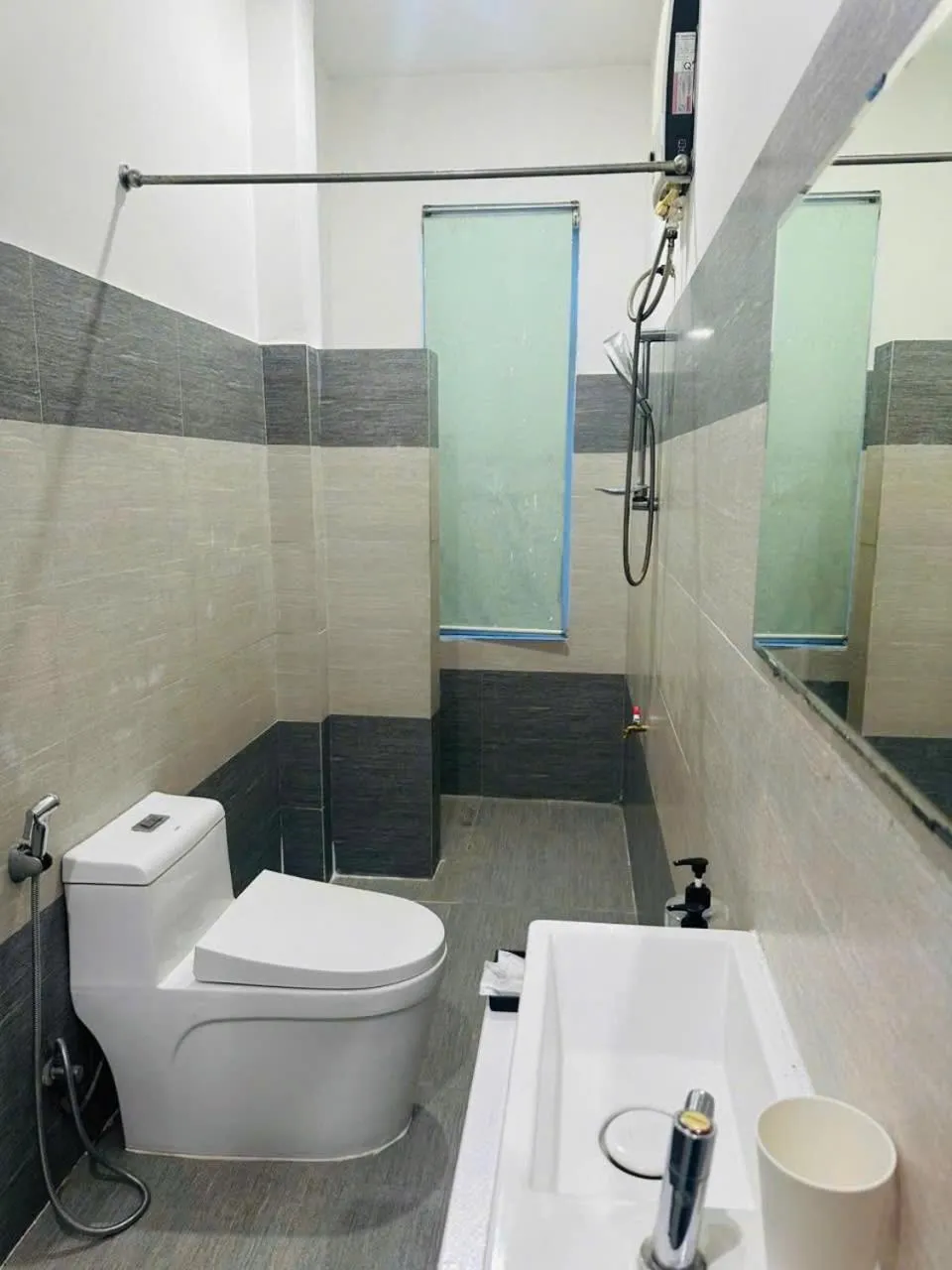 Shower in Full House Hotel Apartment