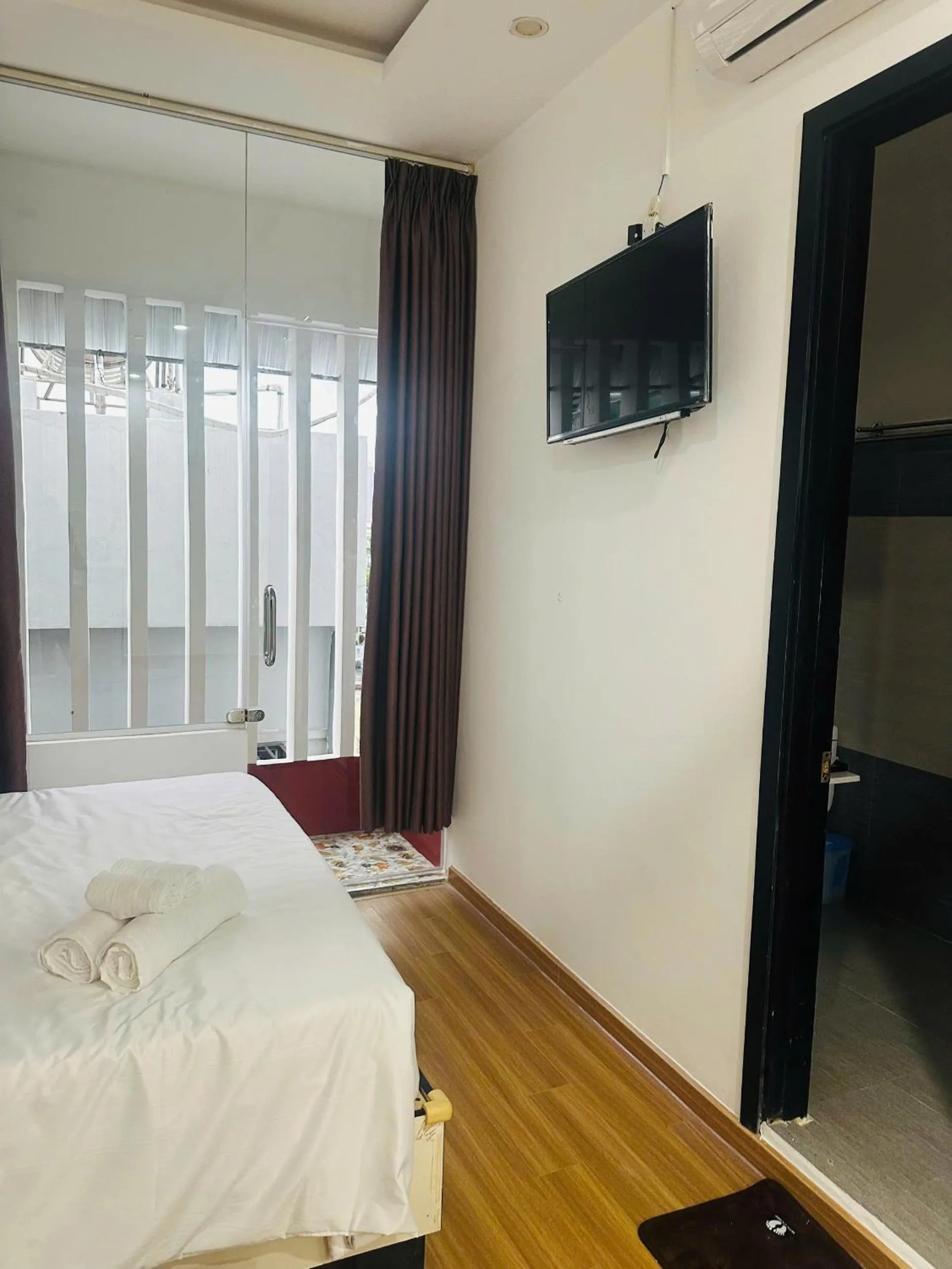 Bed in Full House Hotel Apartment