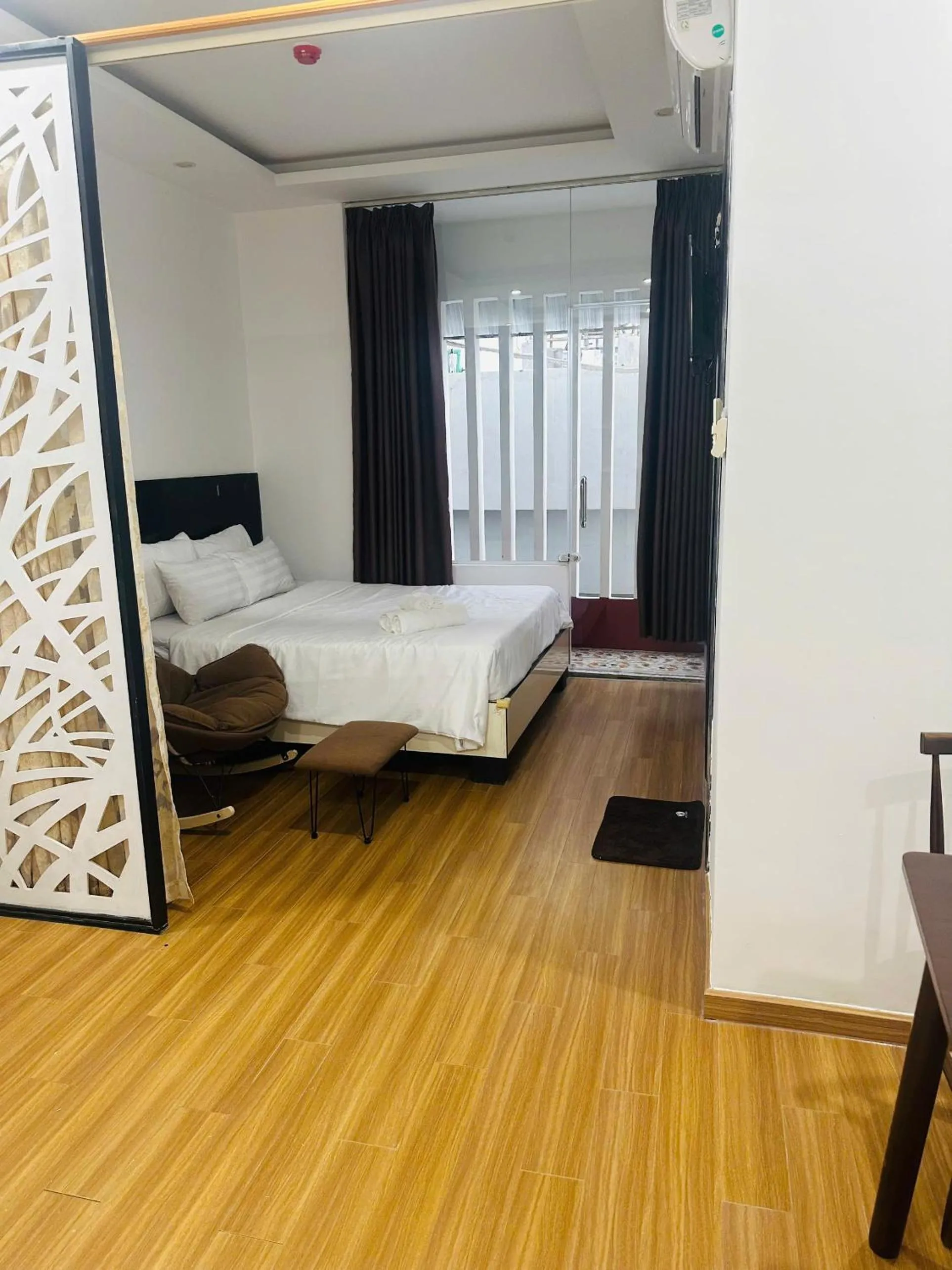 Bed in Full House Hotel Apartment