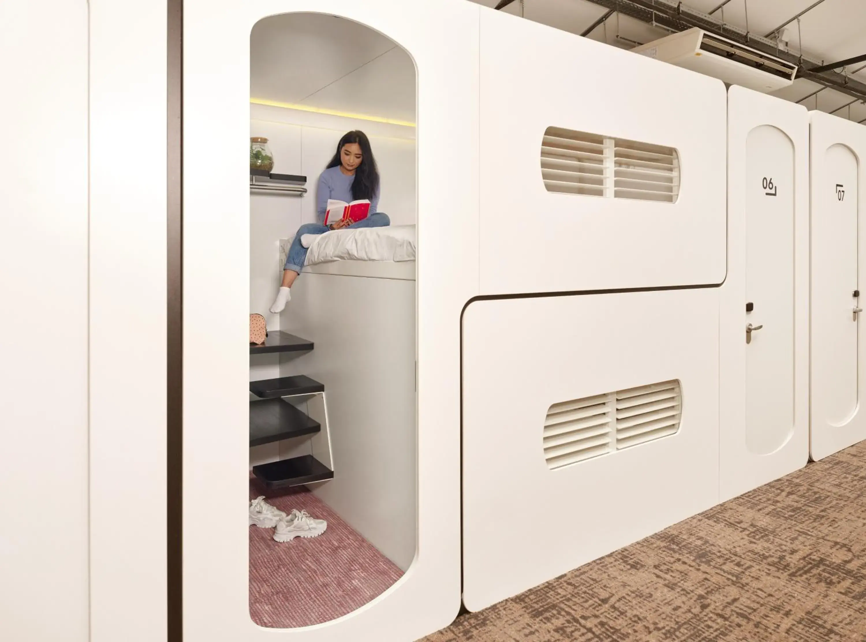 Property building in CityHub Amsterdam Property building in CityHub Amsterdam