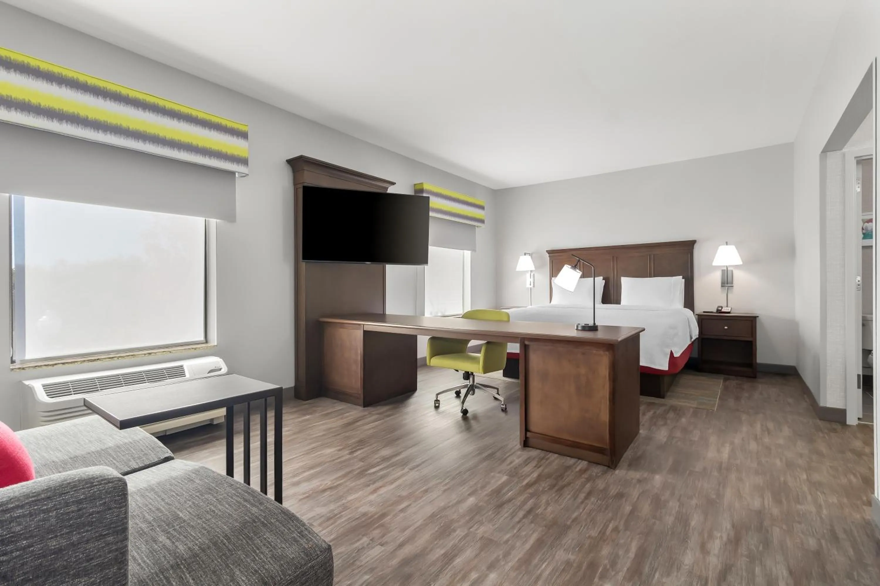 Bedroom, Bed in Hampton Inn & Suites - Hartsville, SC