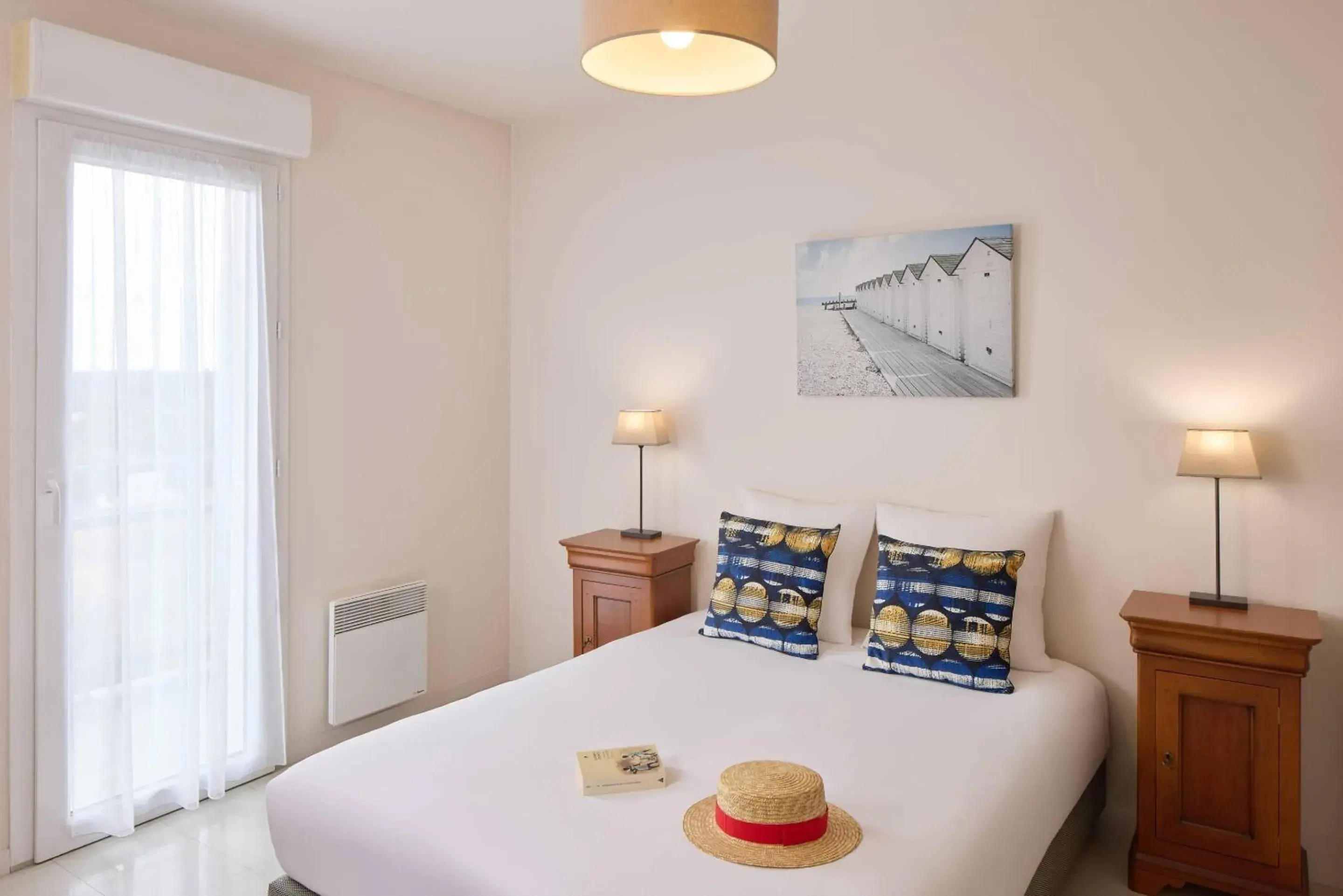 Two-Bedroom Apartment in Quality Aparthotel Portes de Rennes Two-Bedroom Apartment in Quality Aparthotel Portes de Rennes