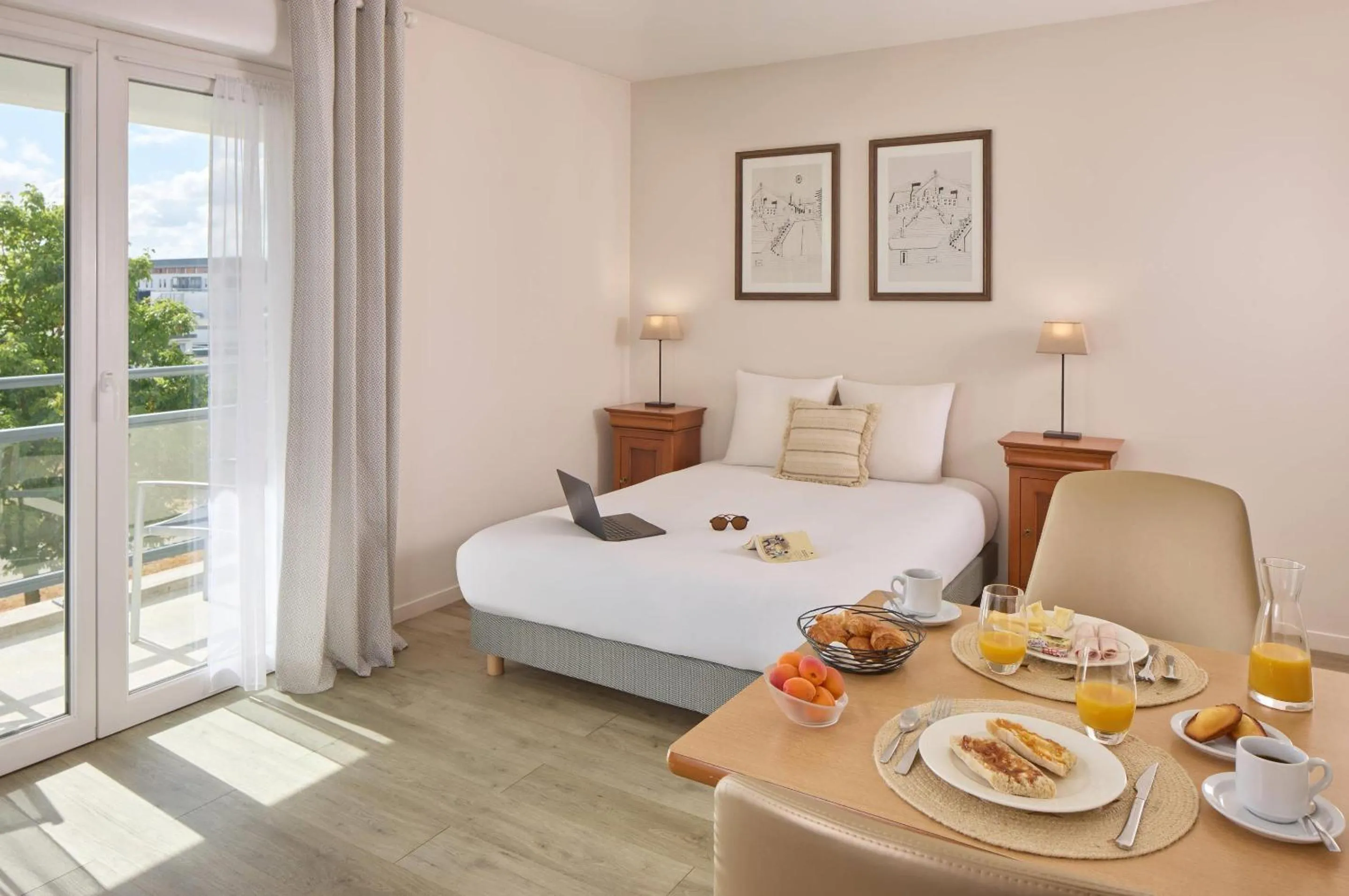Bedroom, Bed in Quality Aparthotel Portes de Rennes