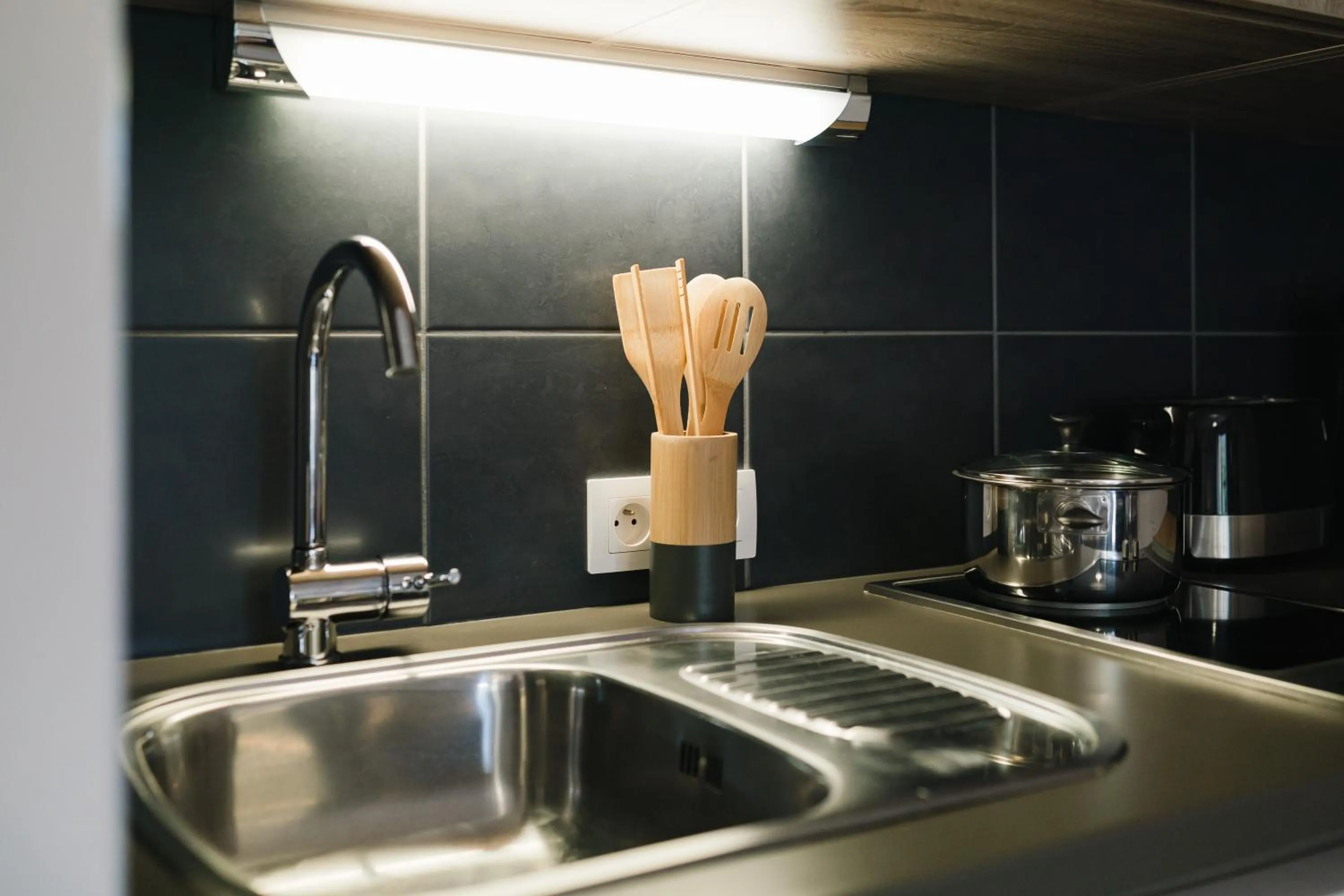 Kitchen or kitchenette in Quality Aparthotel Dinan