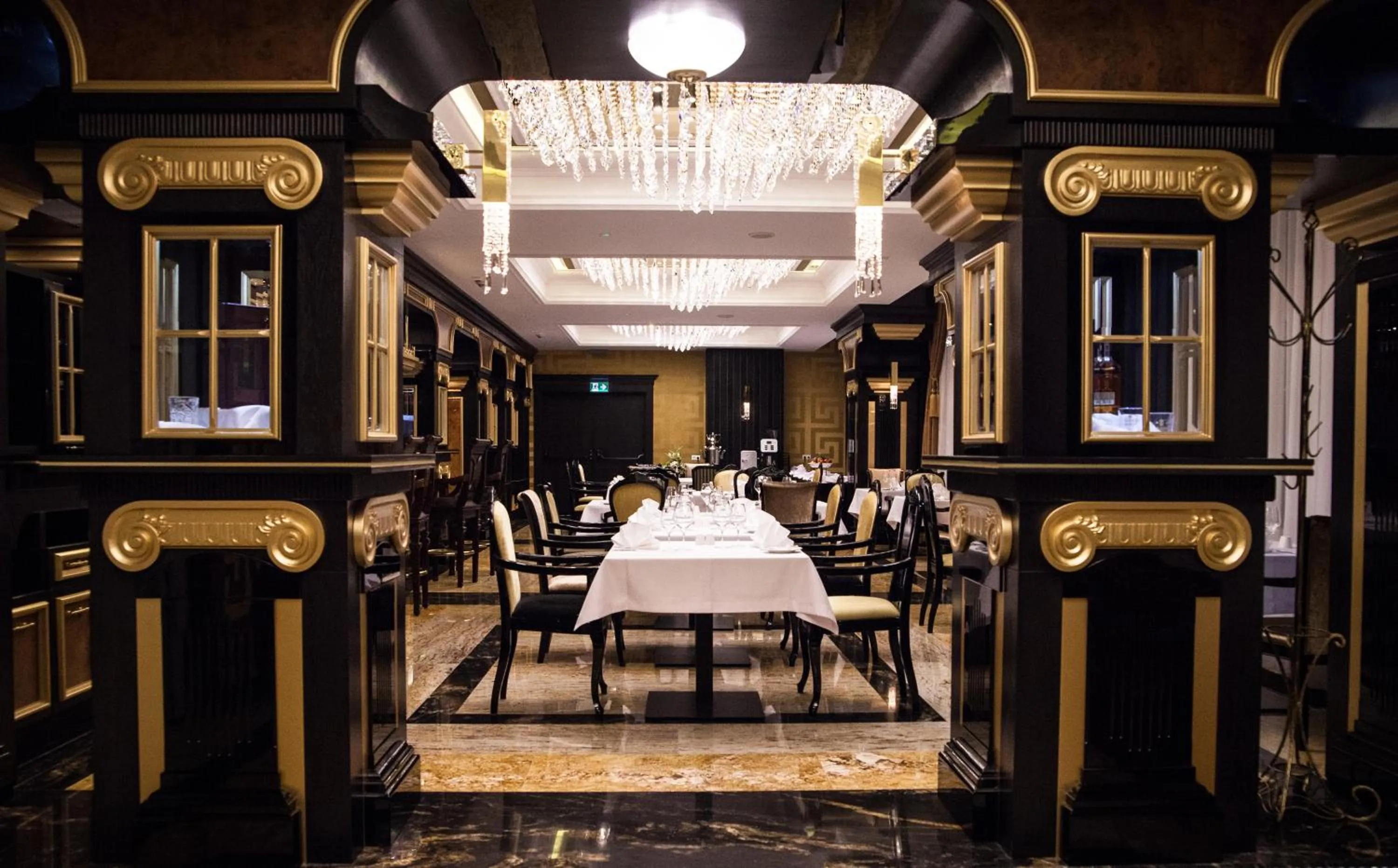 Restaurant/places to eat in Hotel Dana Business & Conference