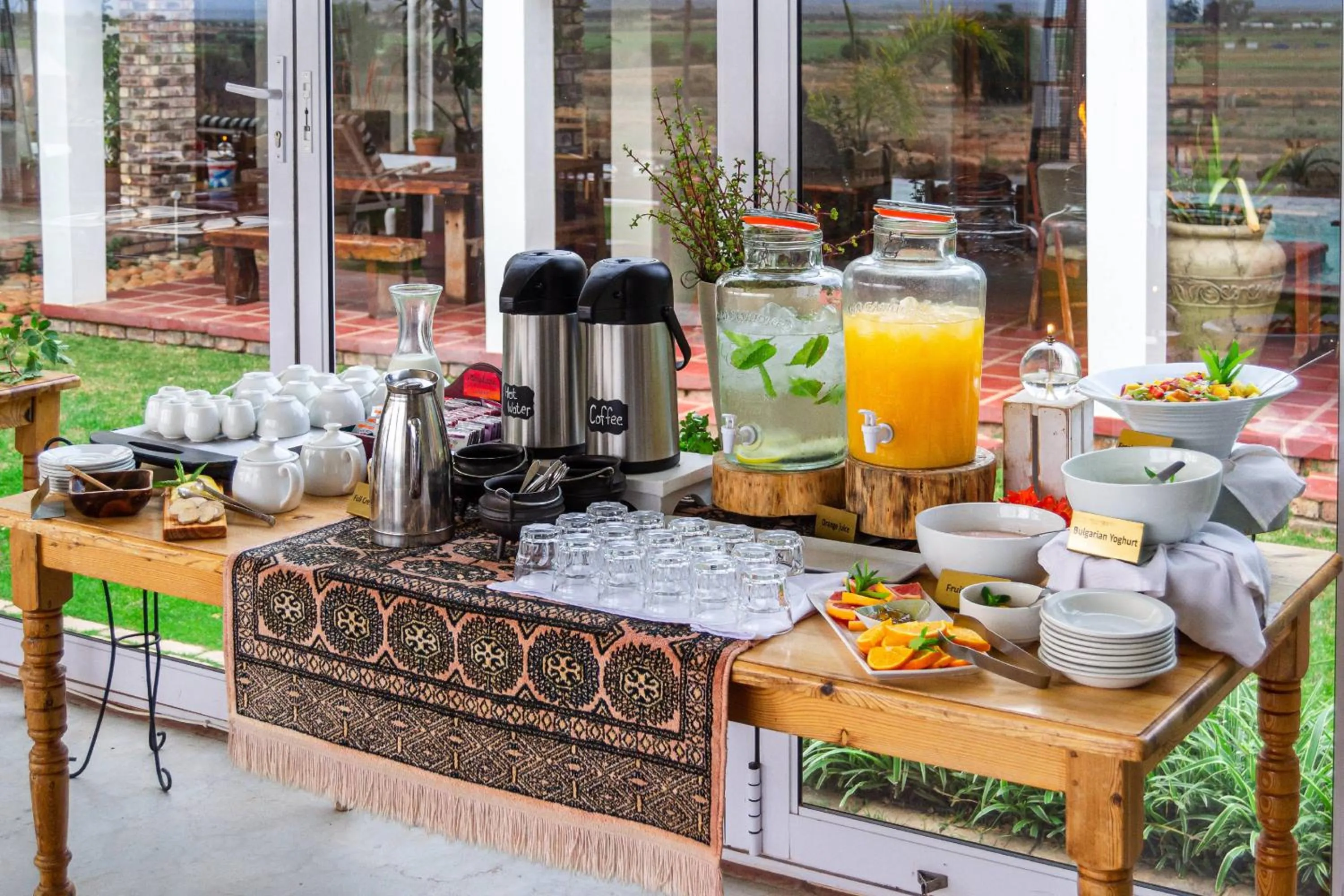 Breakfast in Mooiplaas Guesthouse