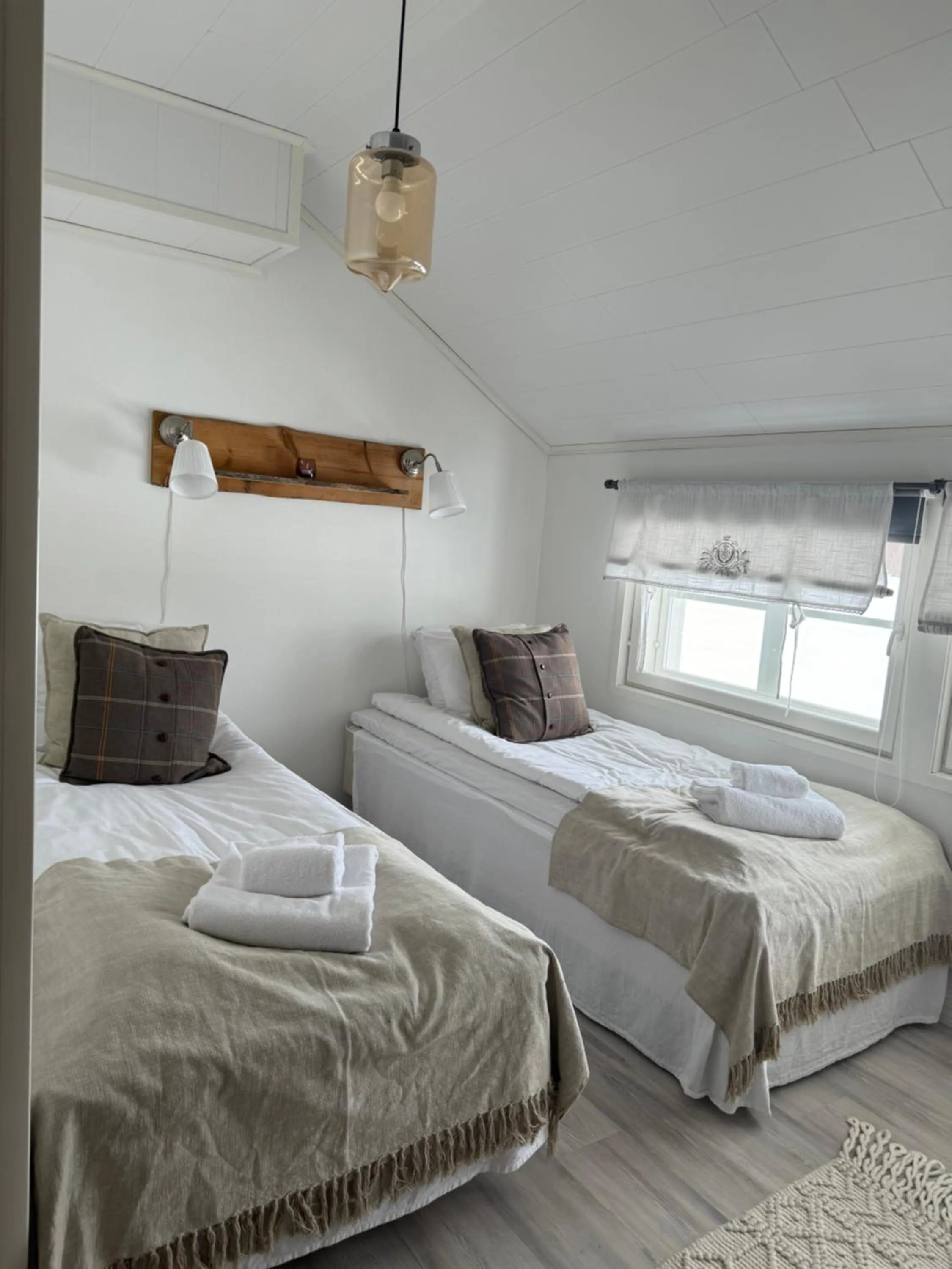 Bed in Aurora Estate