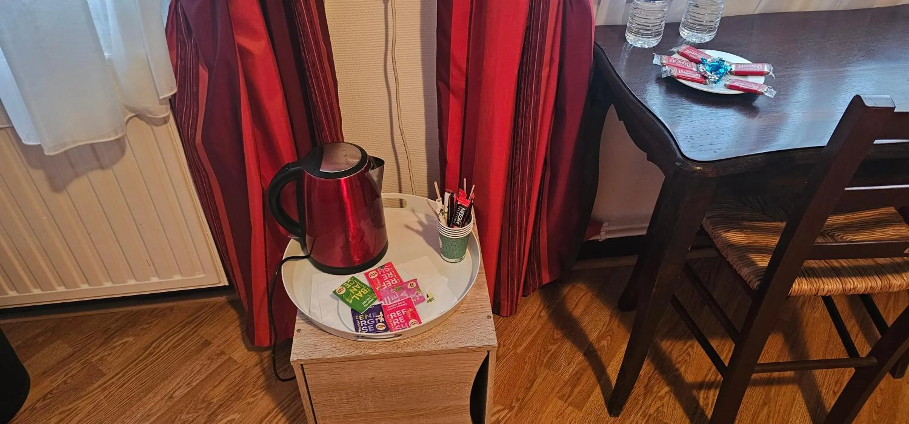 Coffee/tea facilities in Logis Hôtel Saint-Hubert