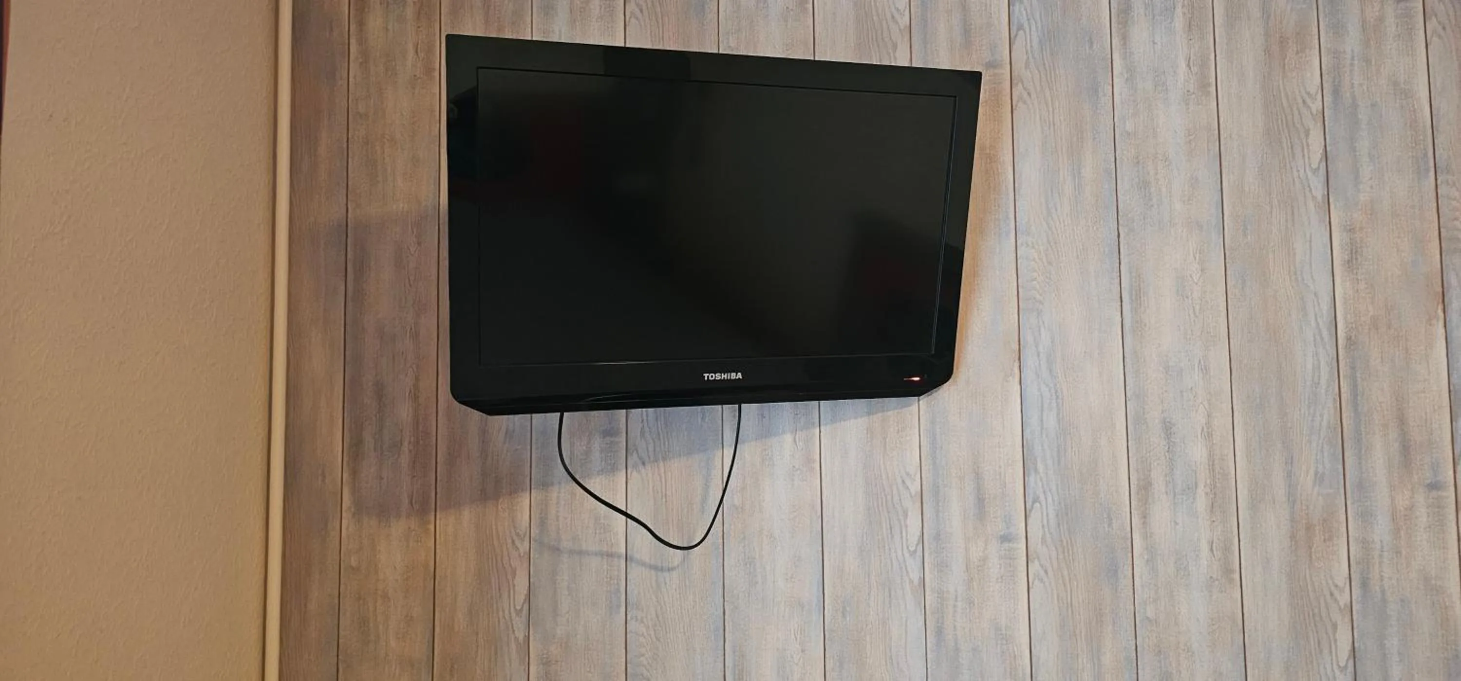 TV and multimedia in Logis Hôtel Saint-Hubert