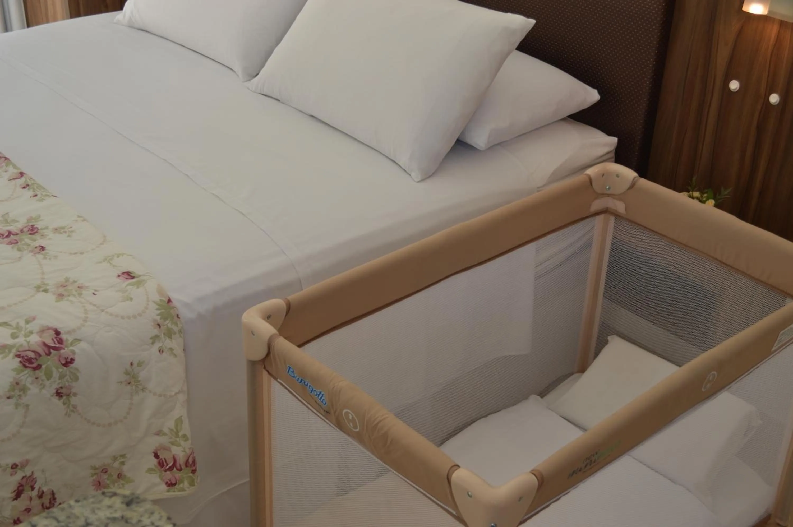 cot, Bed in Pousada Riviera Bombinhas