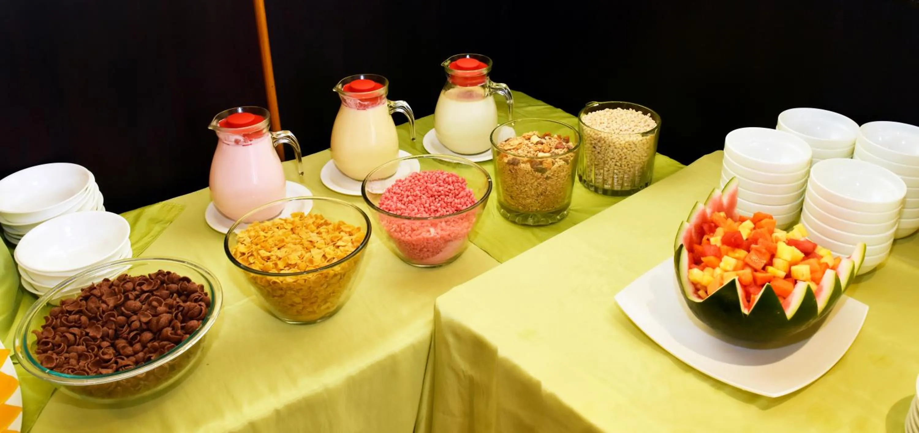 Buffet breakfast in Hotel Montecarlo