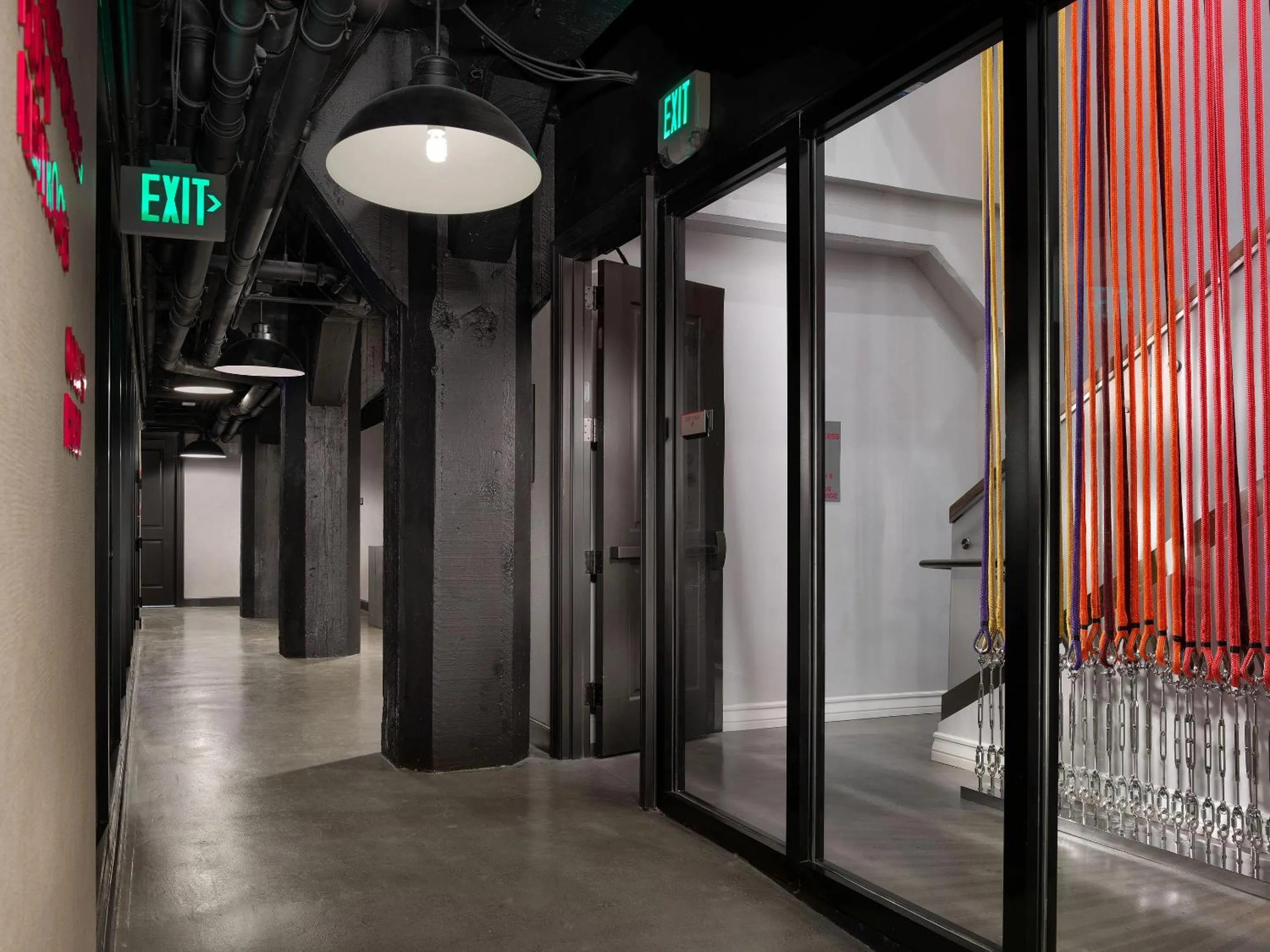 Facade/entrance in Axiom Hotel