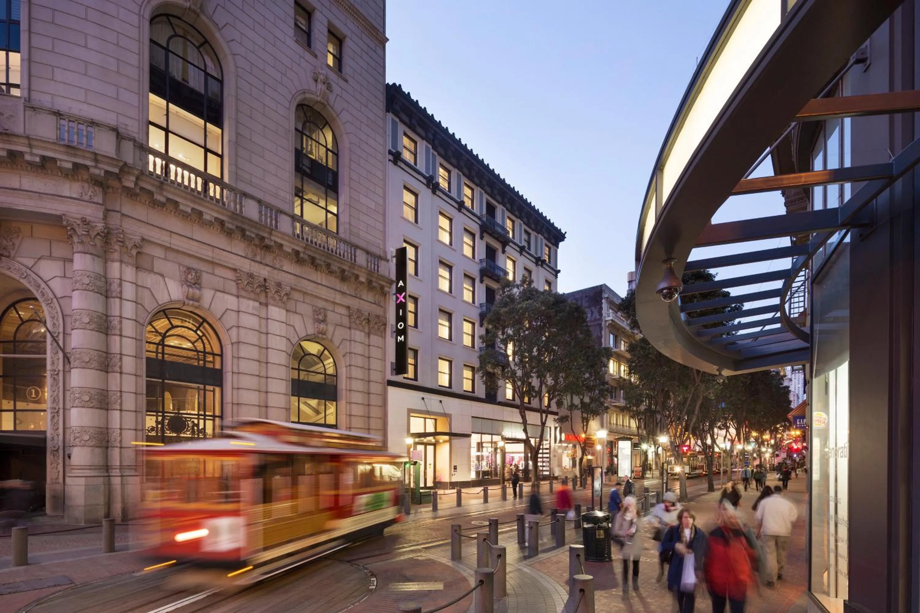 Facade/entrance in Axiom Hotel