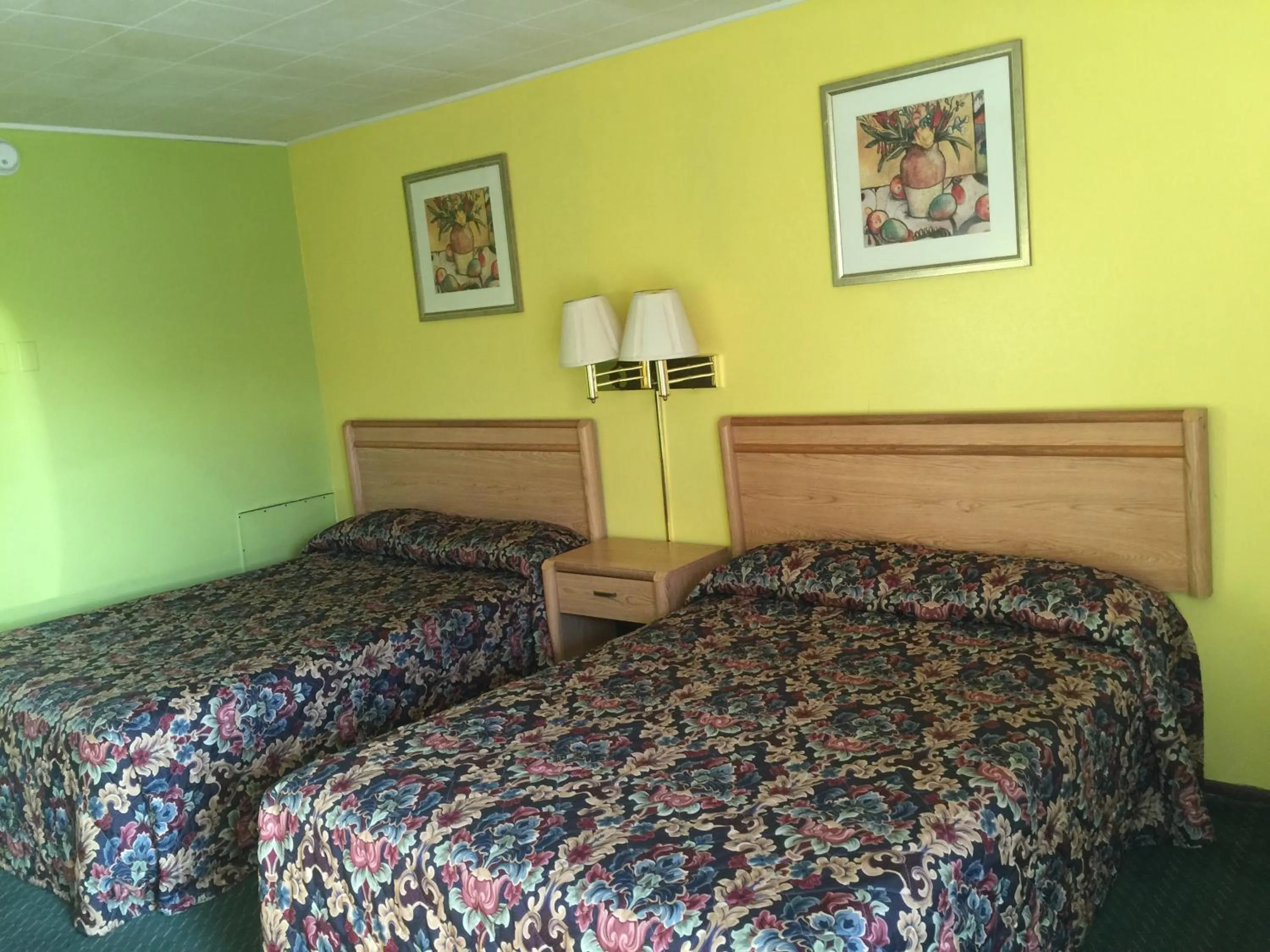 Bed in Statesman Inn