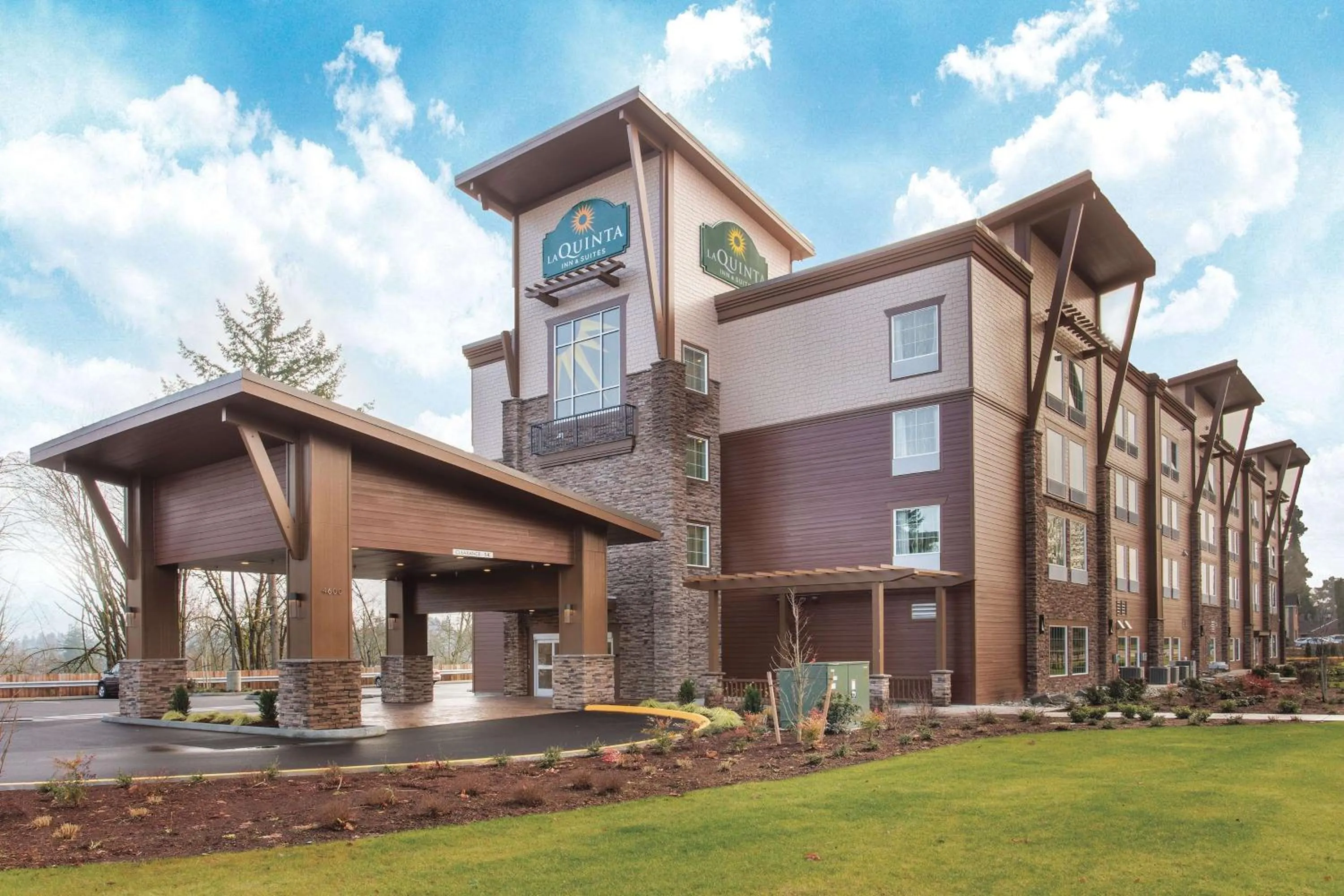 Property building in La Quinta by Wyndham Tumwater - Olympia