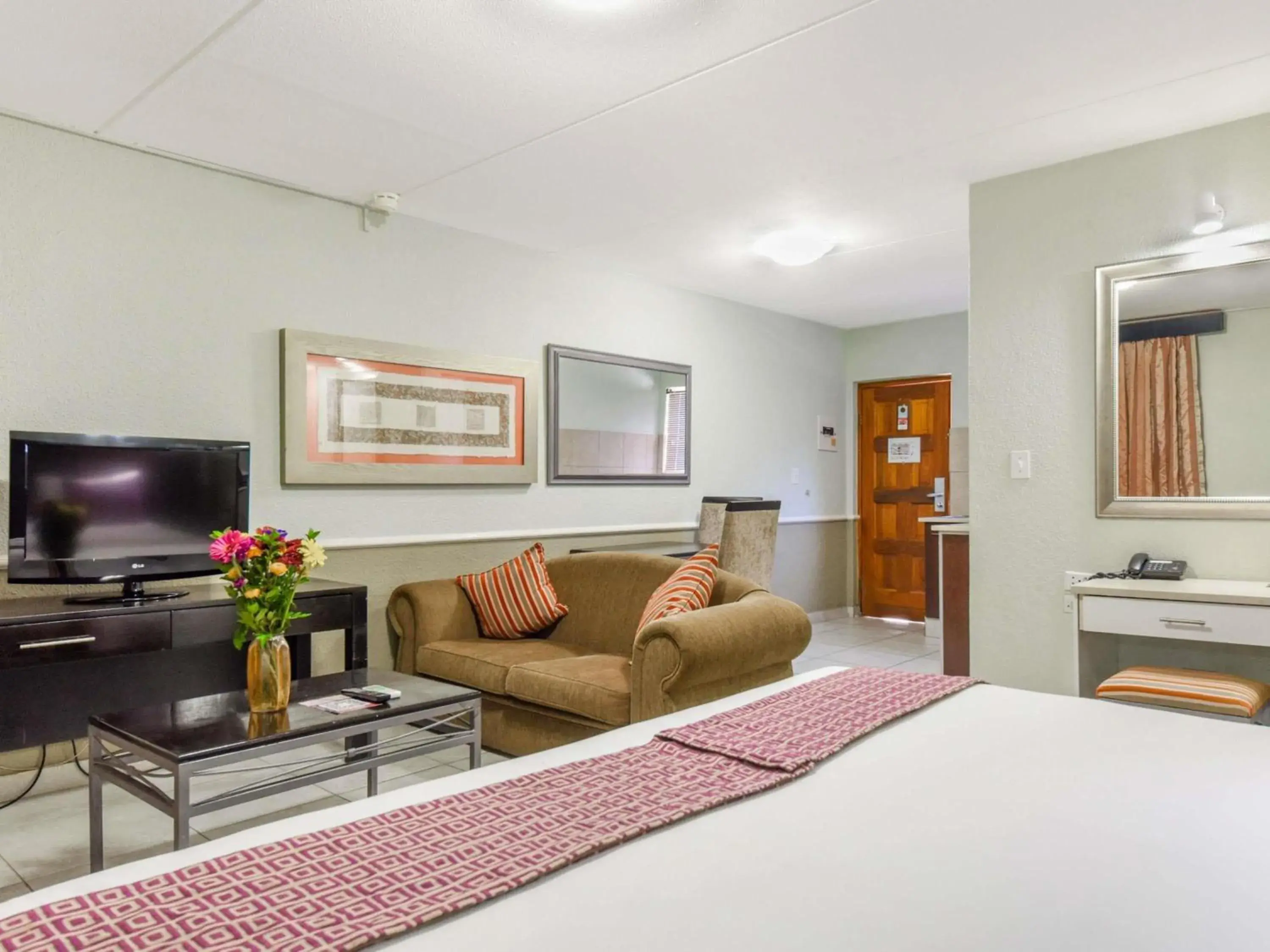 Bedroom in Mercure Hotel Nelspruit Bedroom in Mercure Hotel Nelspruit