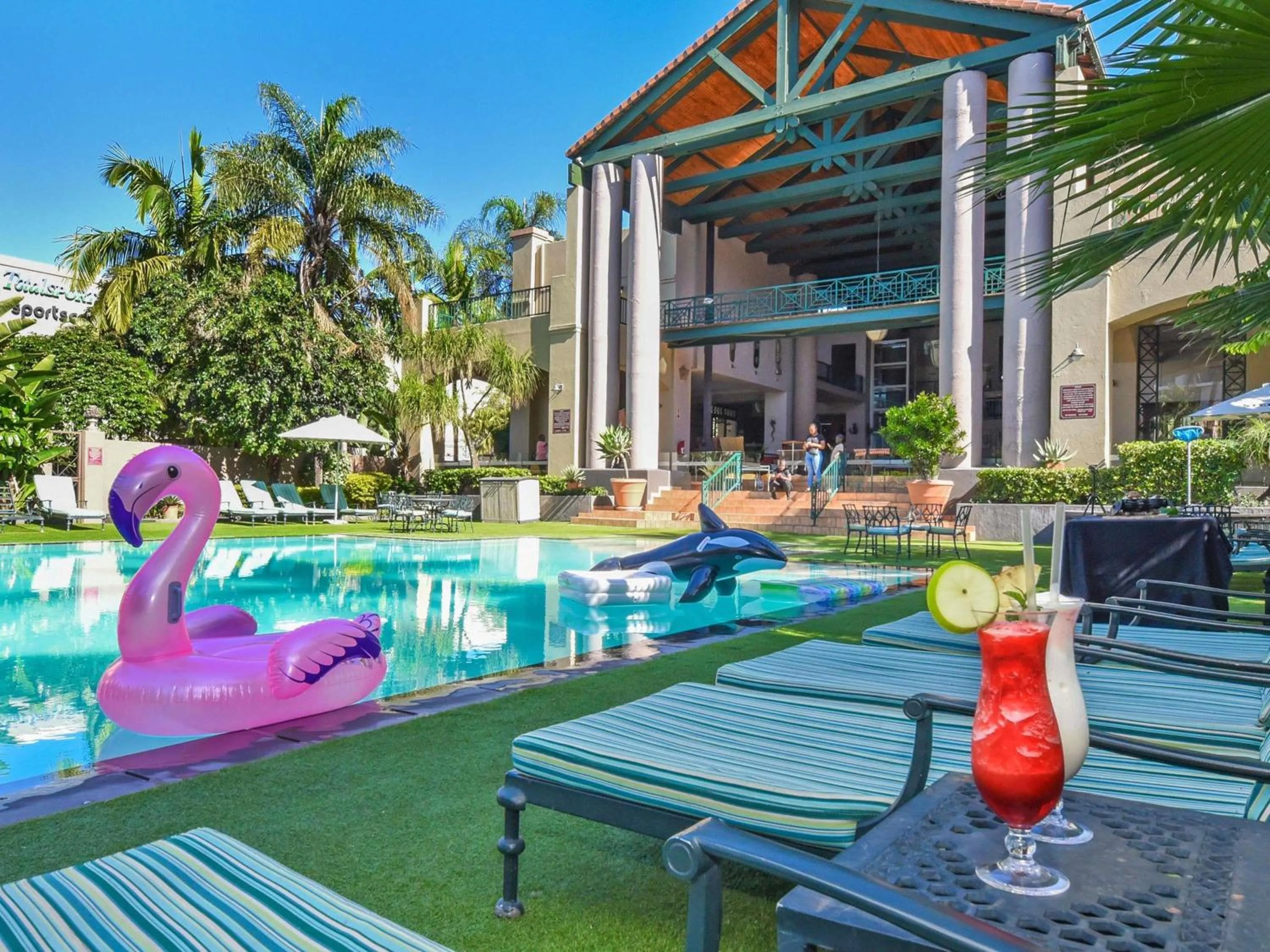 Lounge or bar in Mercure Hotel Nelspruit