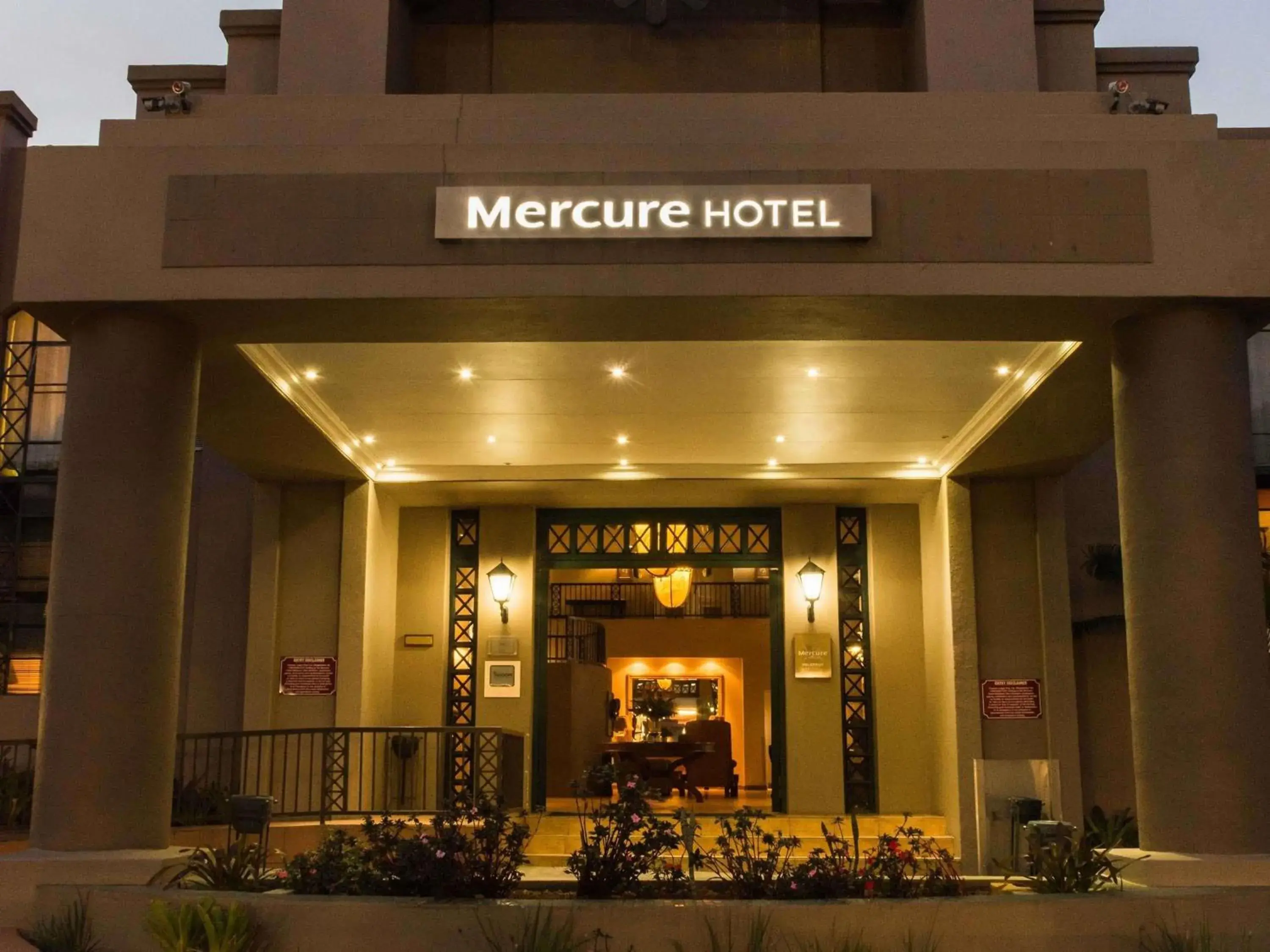 Property building in Mercure Hotel Nelspruit Property building in Mercure Hotel Nelspruit