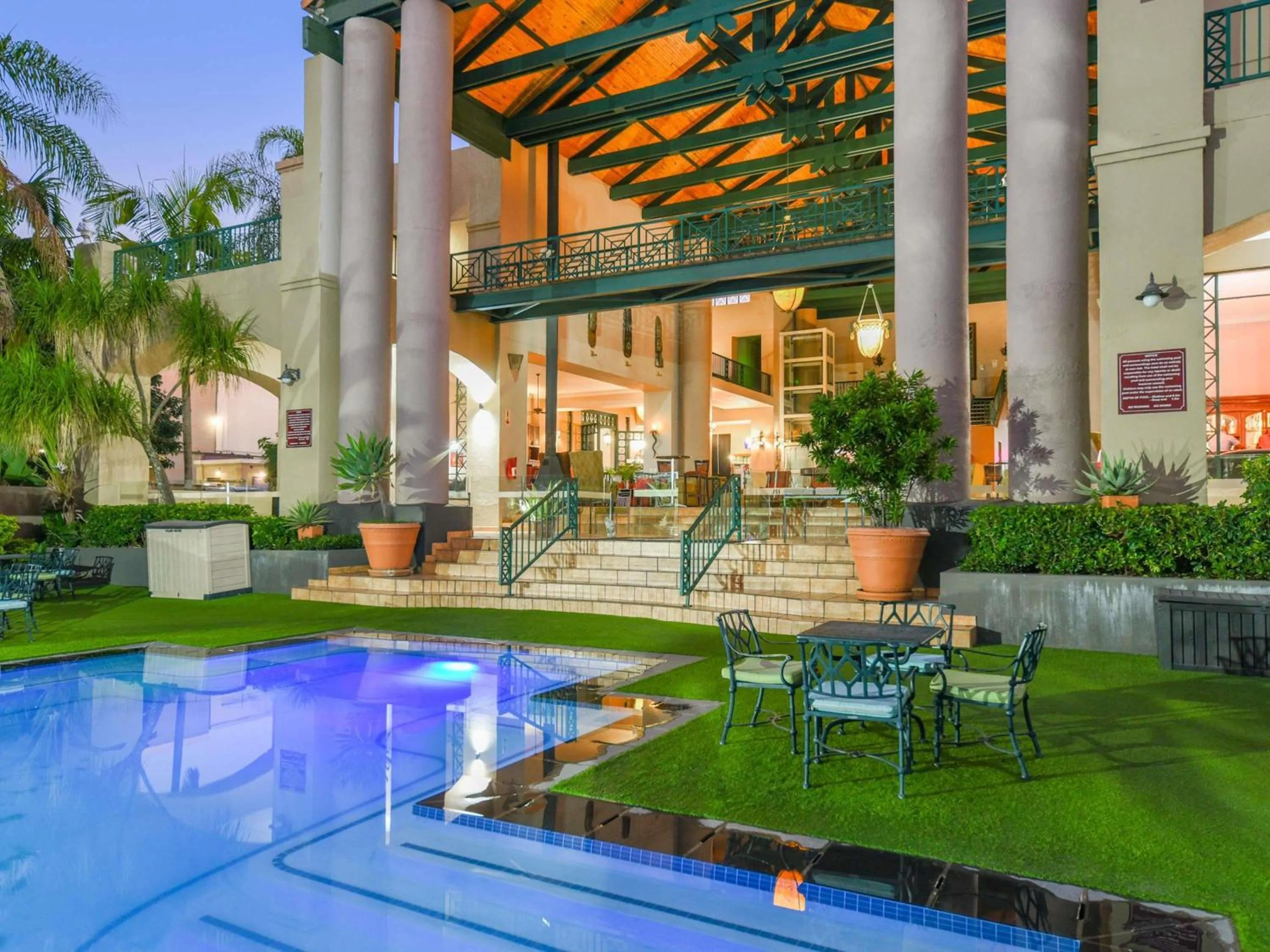 Pool view in Mercure Hotel Nelspruit