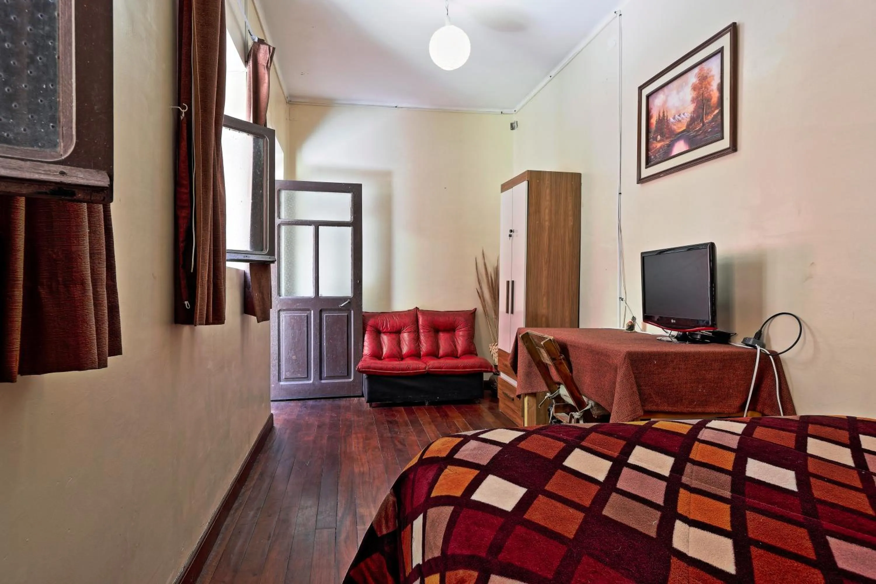 Photo of the whole room, Bed in Colors House