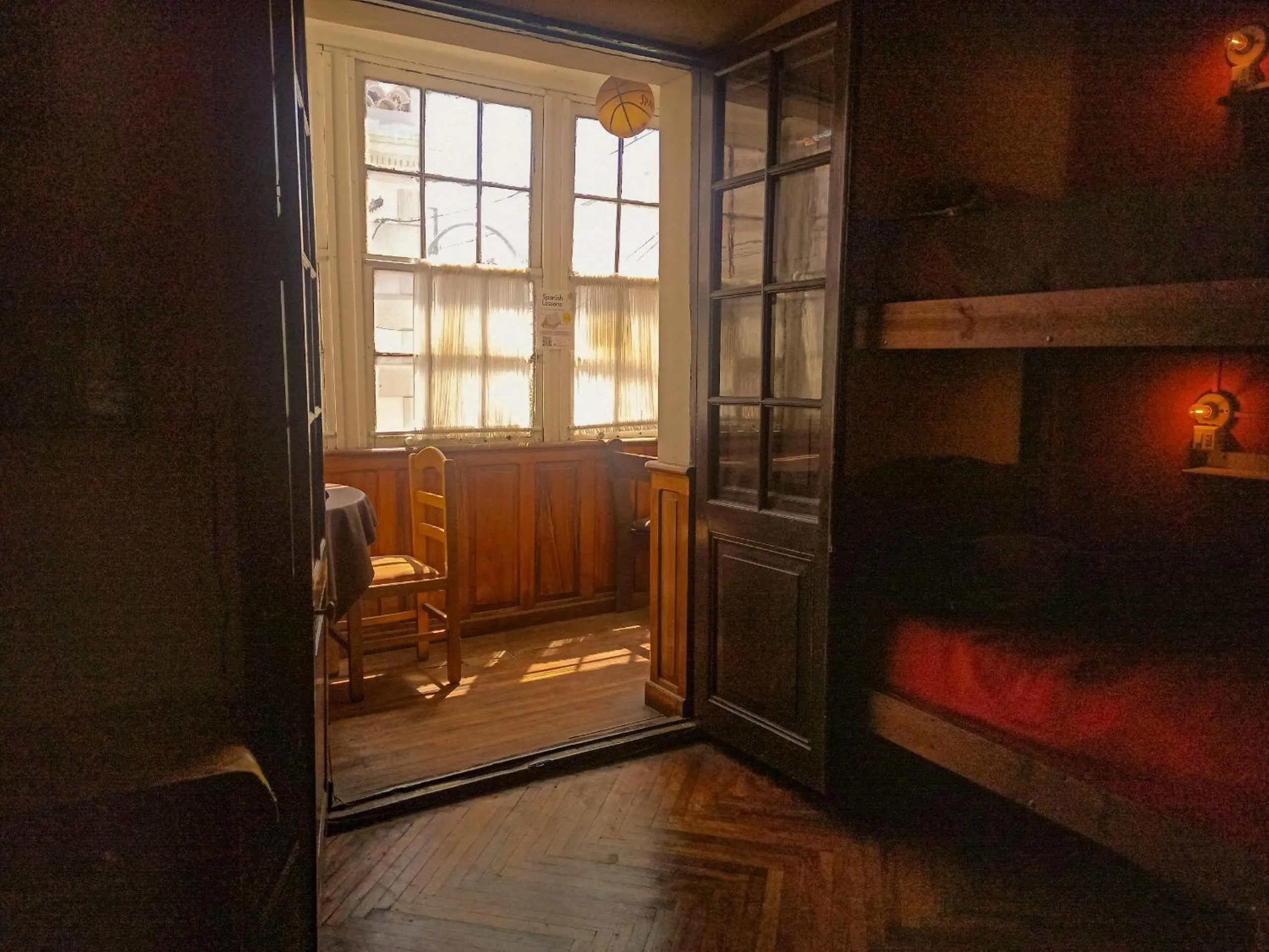 Photo of the whole room in Colors House