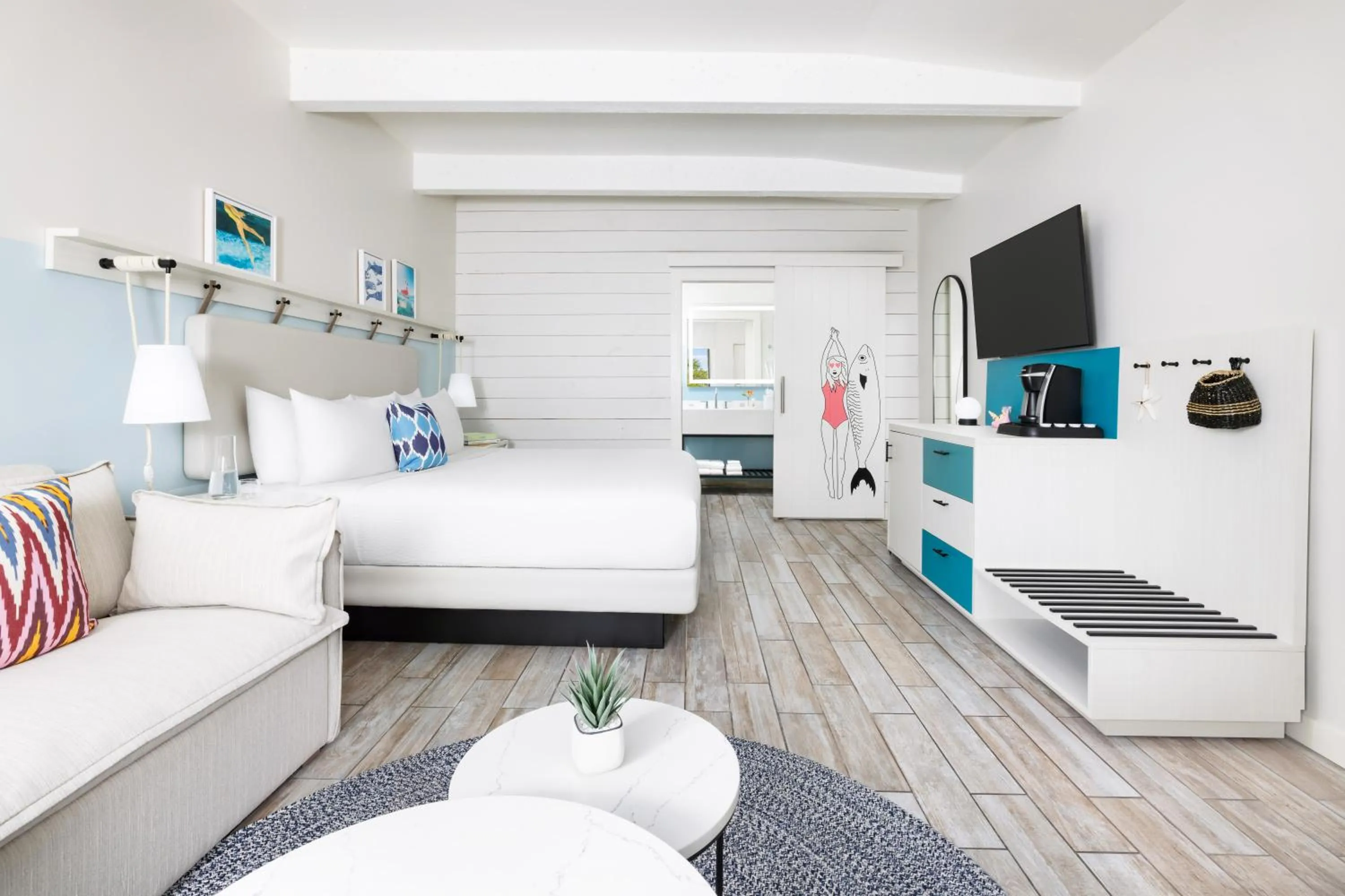 Bed in Blue Flamingo Resort Key West