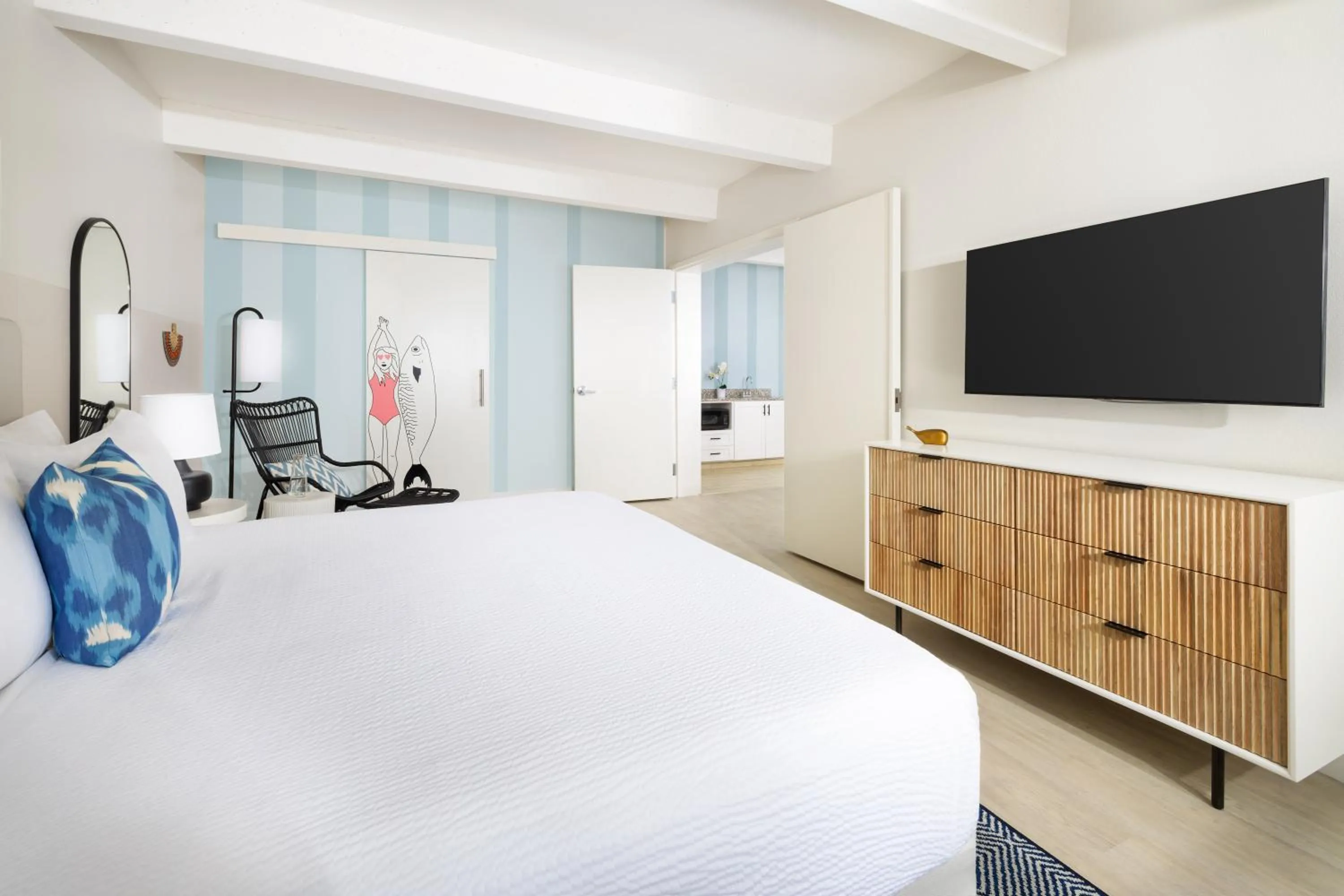 Bed in Blue Flamingo Resort Key West