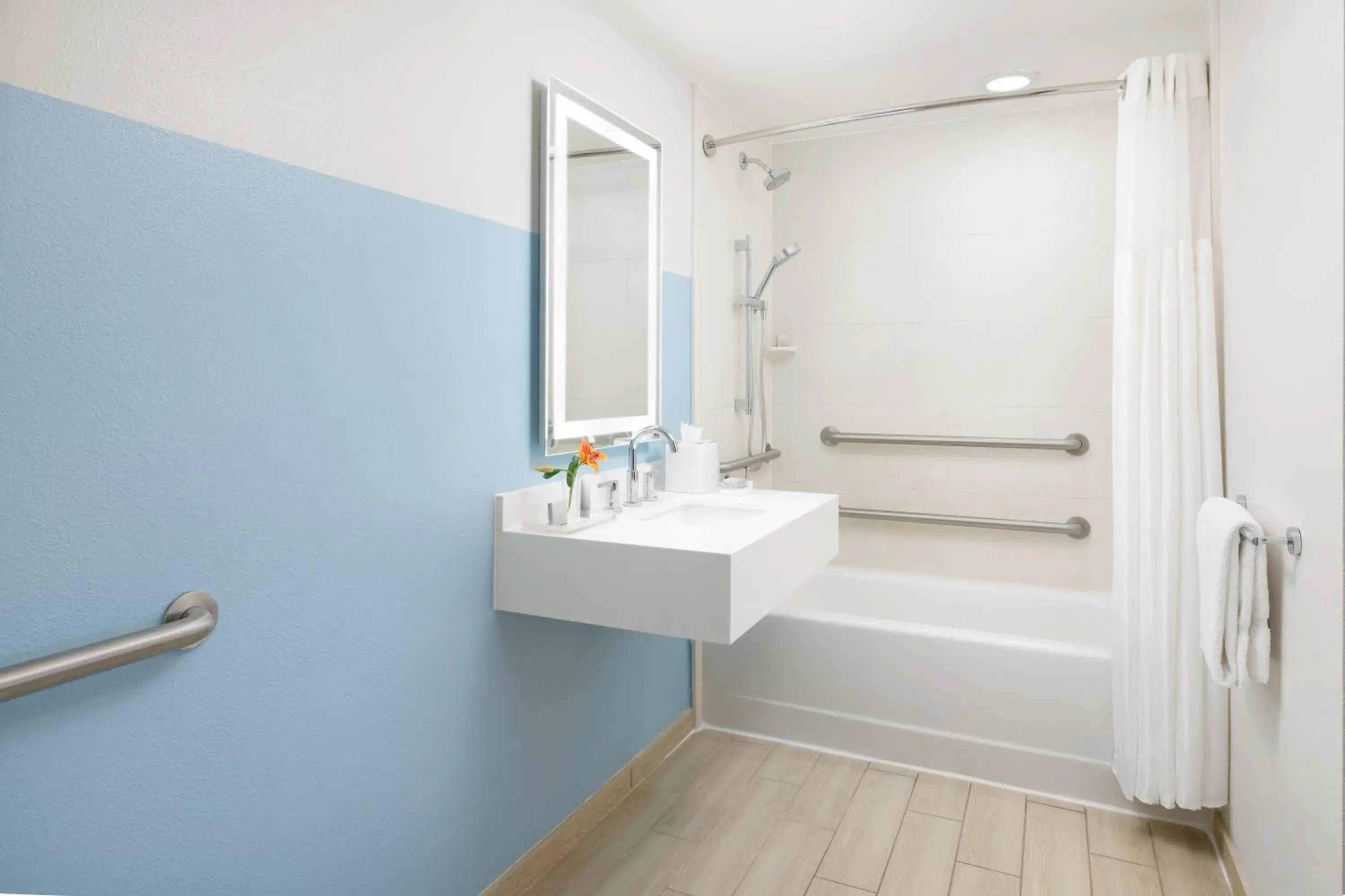 Pool View One King Bed Hearing Accessible in Blue Flamingo Resort Key West Pool View One King Bed Hearing Accessible in Blue Flamingo Resort Key West