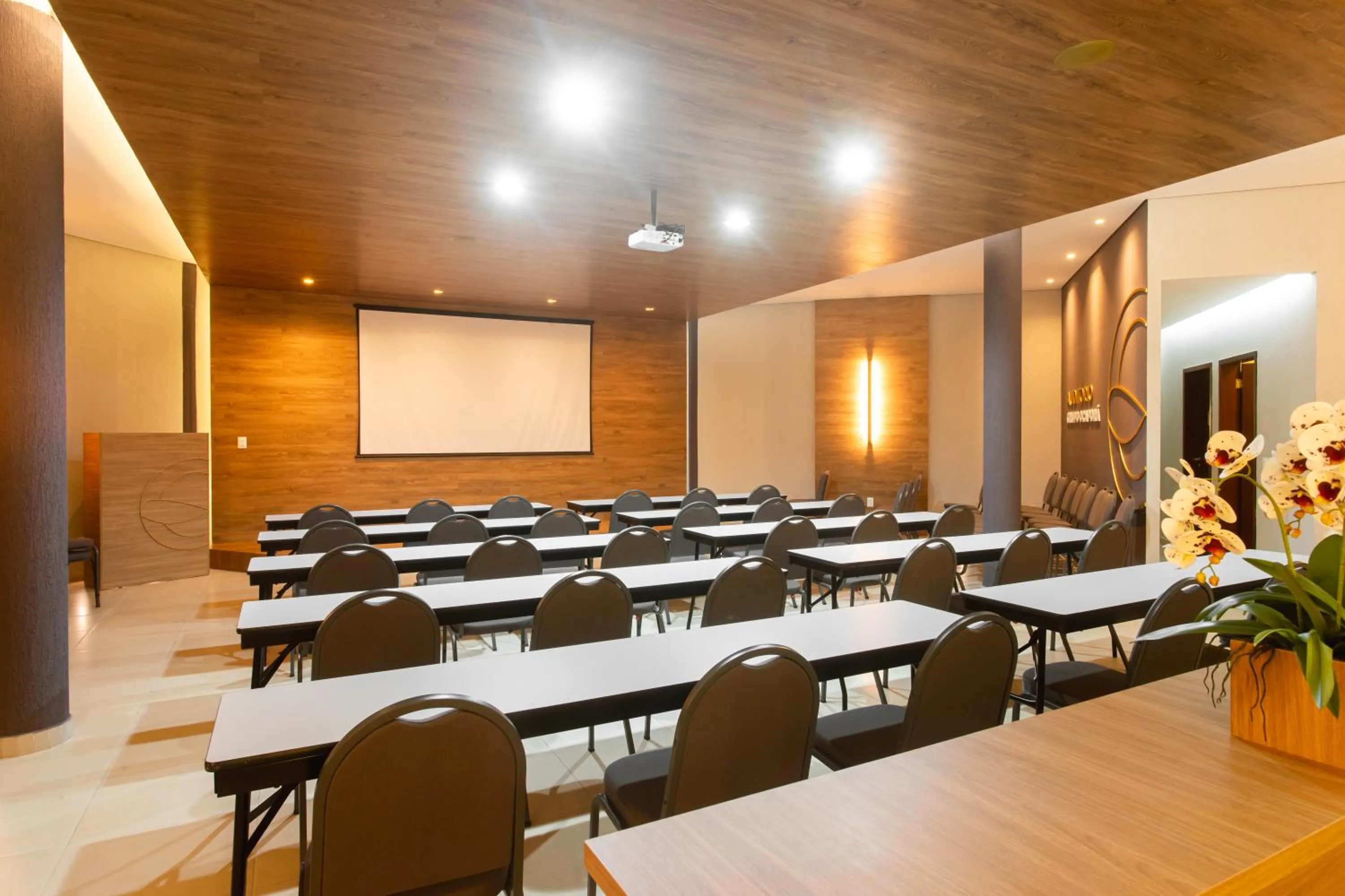 Meeting/conference room in Tabaobí Smart Hotel
