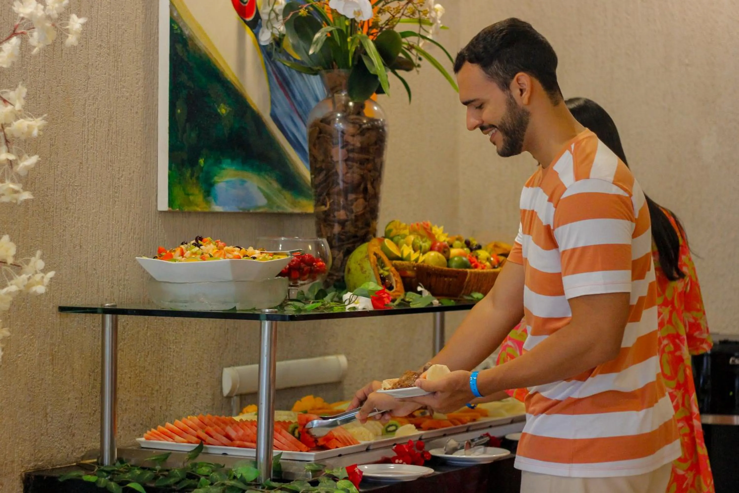 Buffet breakfast in Tabaobí Smart Hotel