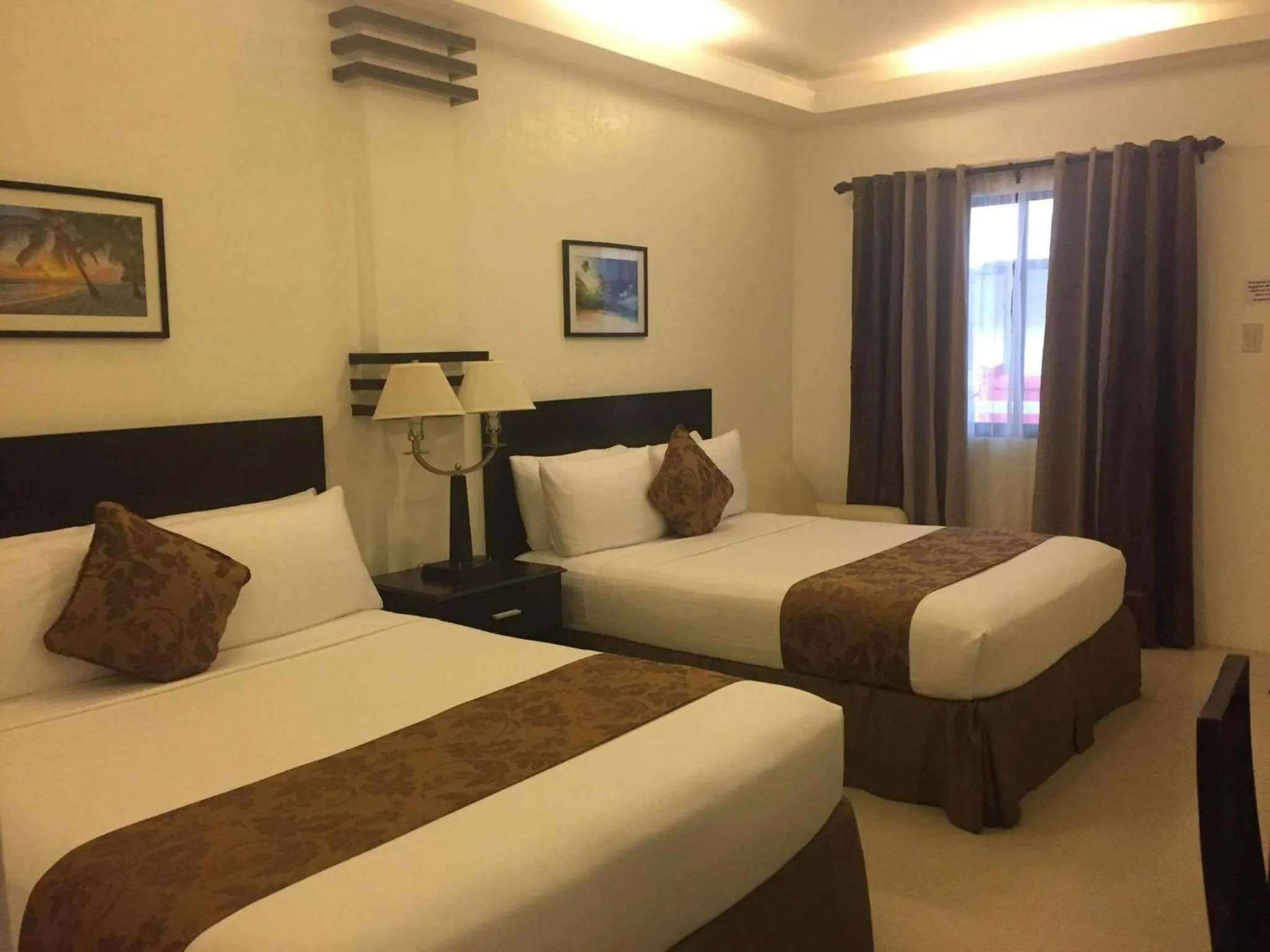 Bed in Chateau De Boracay