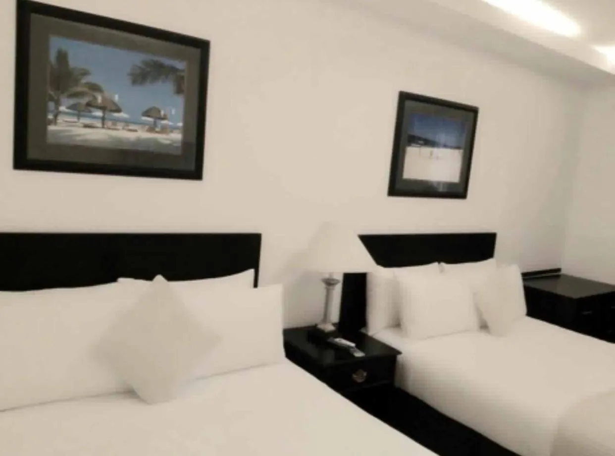 Bed in Chateau De Boracay