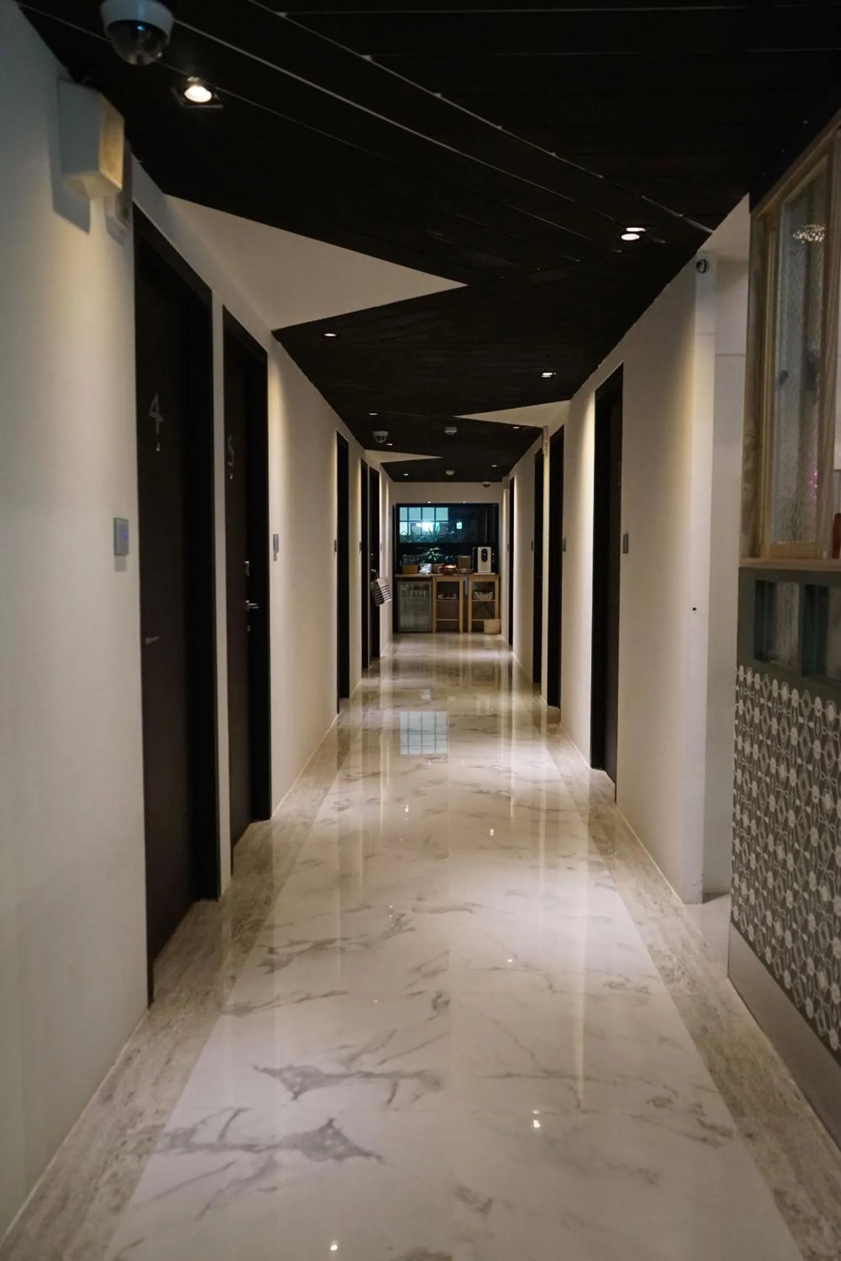 Property building in NiHao Café Hotel