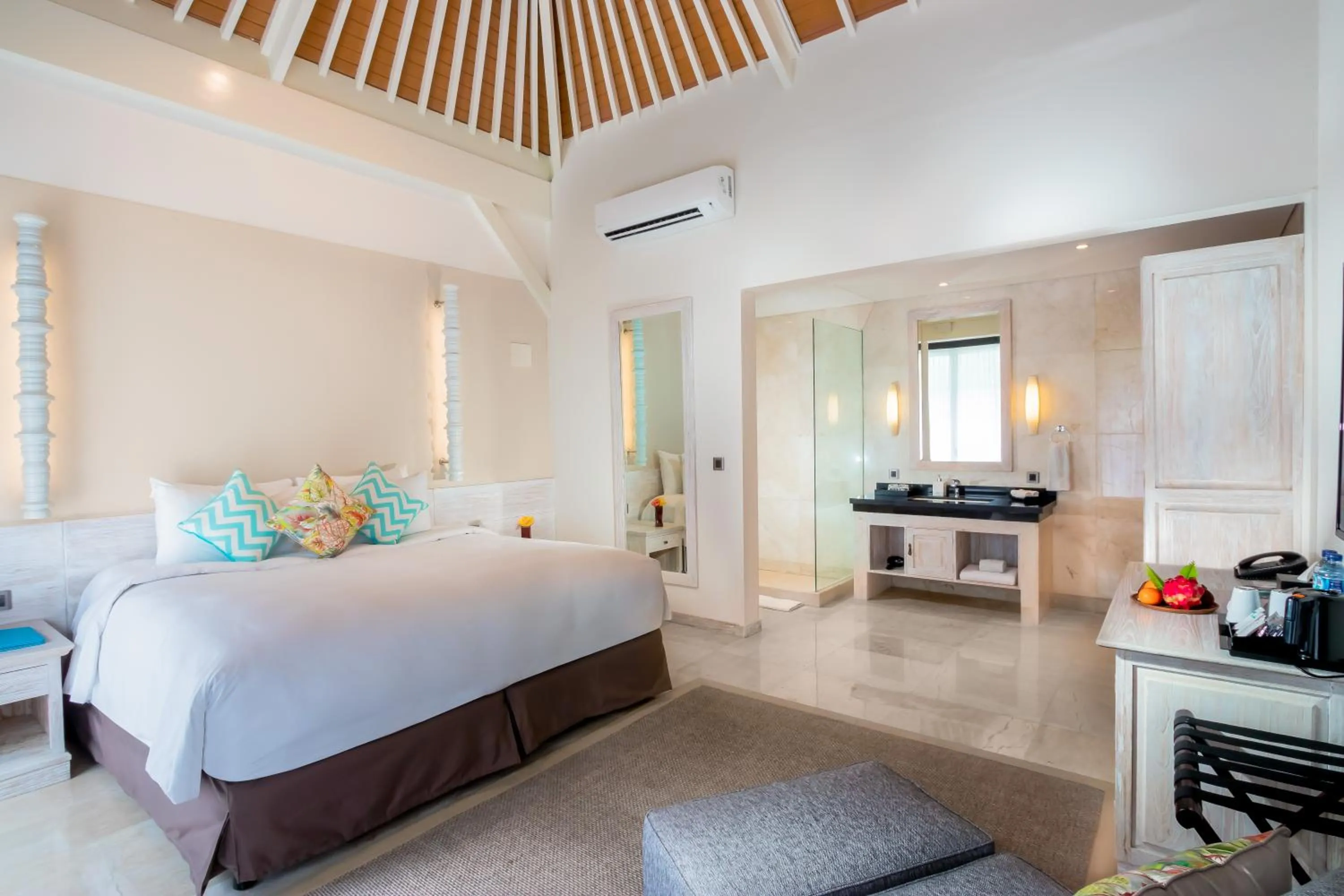 Photo of the whole room, Bed in Montigo Resorts Seminyak