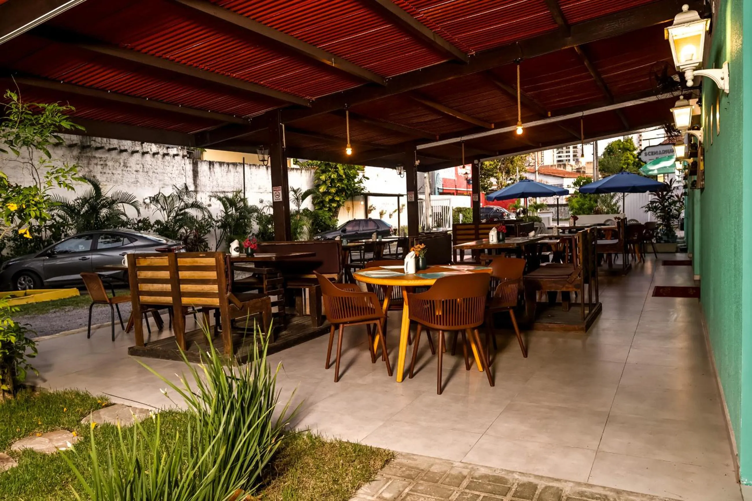 Restaurant/places to eat in Scenarium Hotel